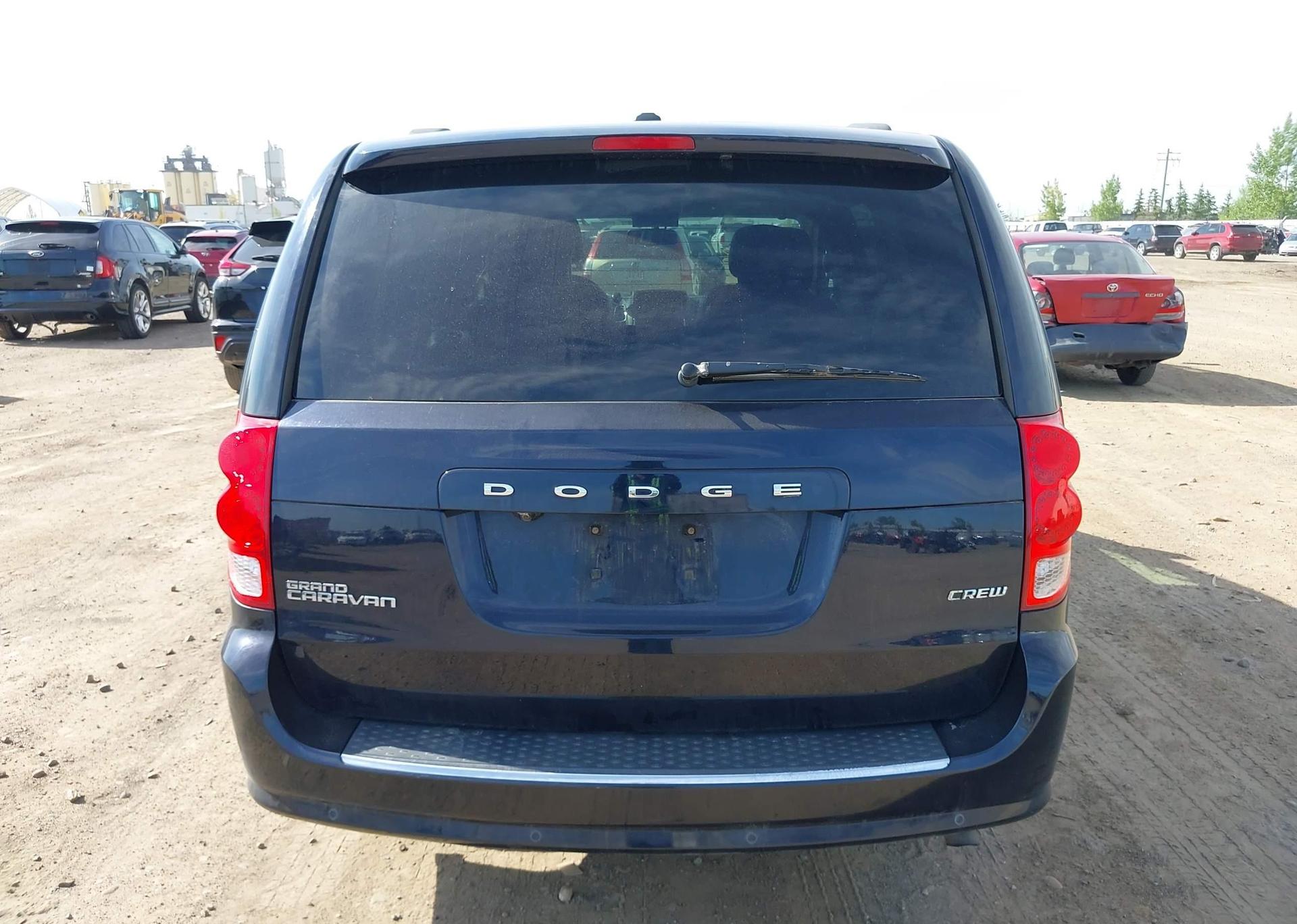2011 DODGE GRAND CARAVAN CREW