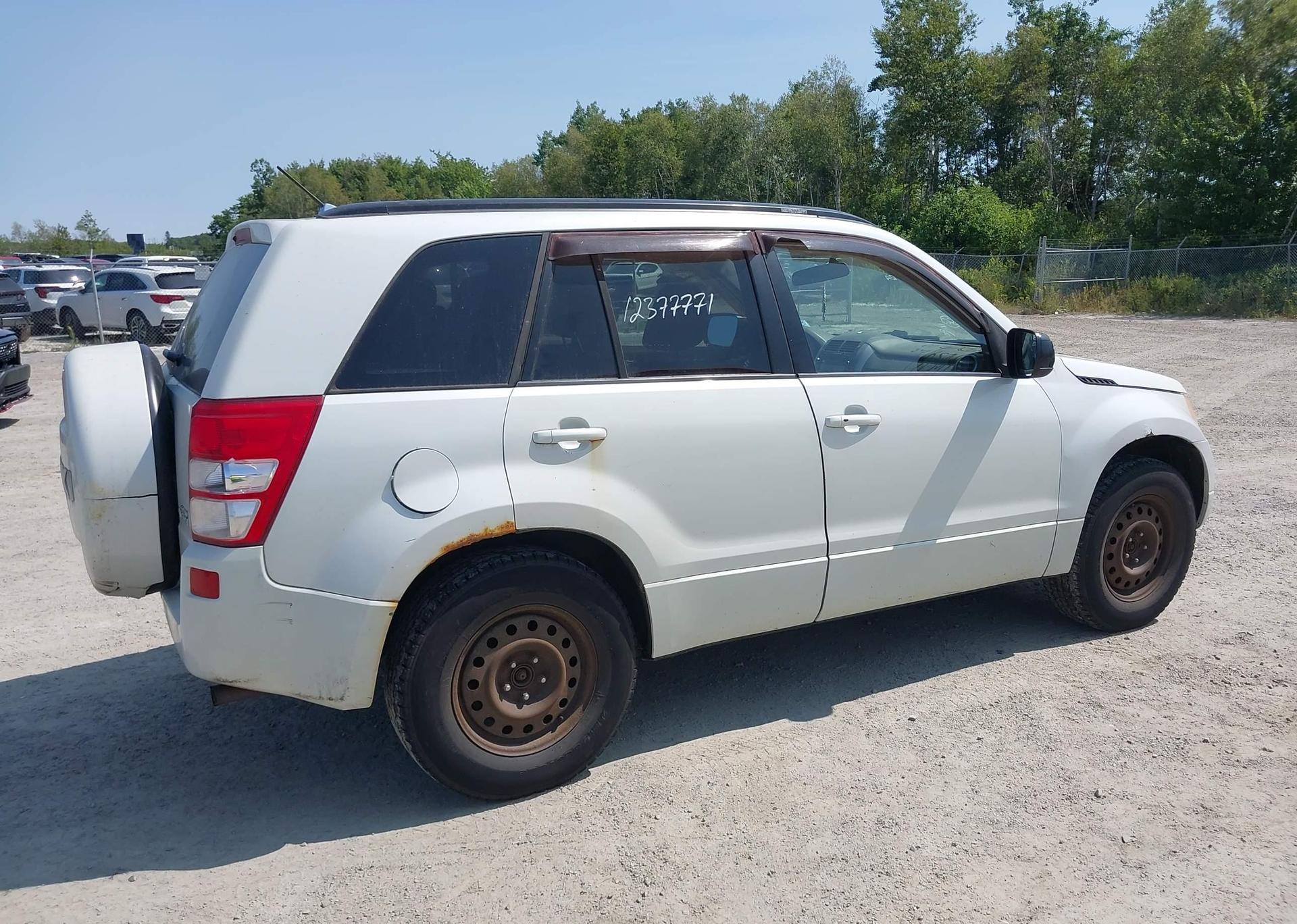 2011 SUZUKI GRAND VITARA JX