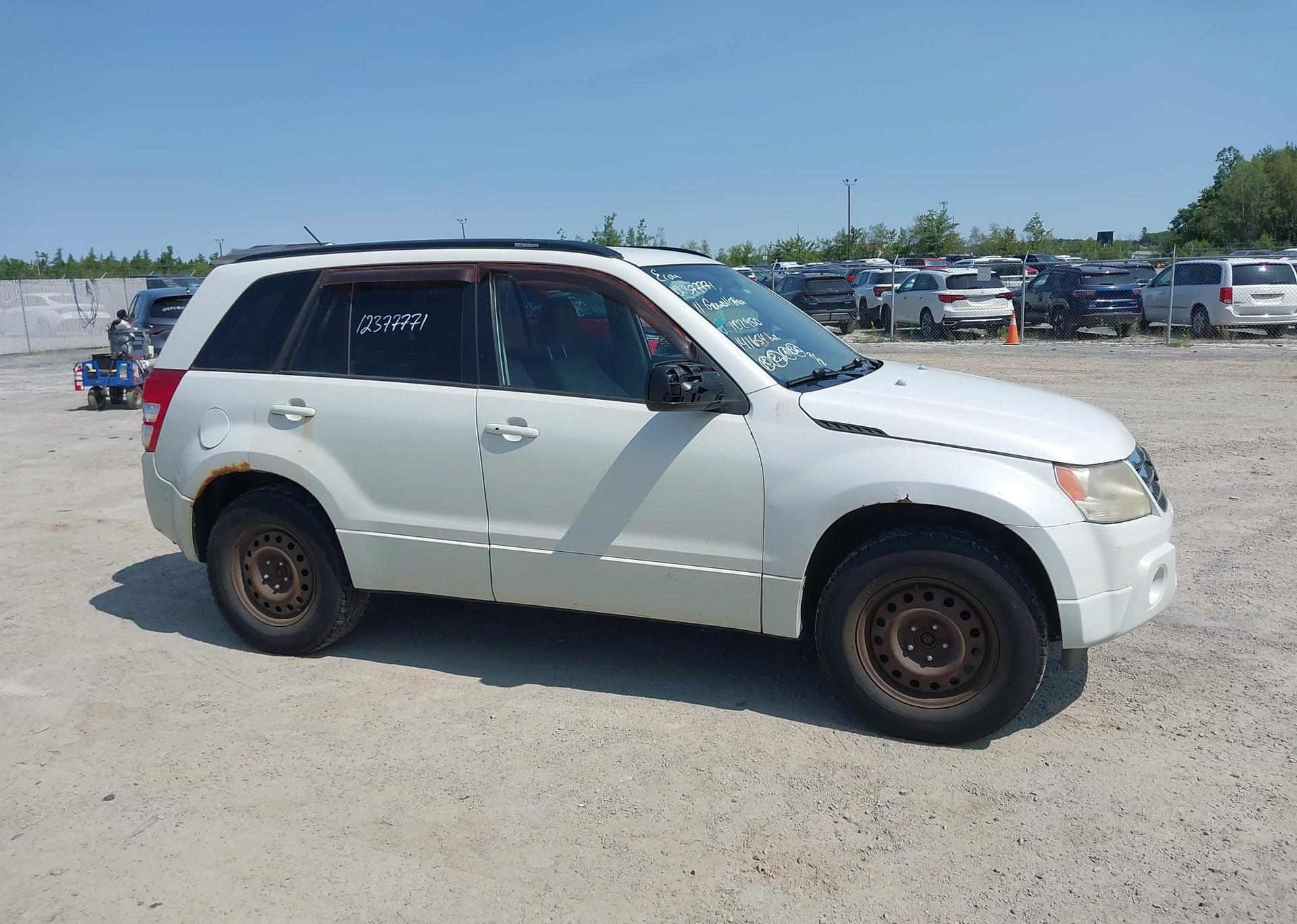 2011 SUZUKI GRAND VITARA JX