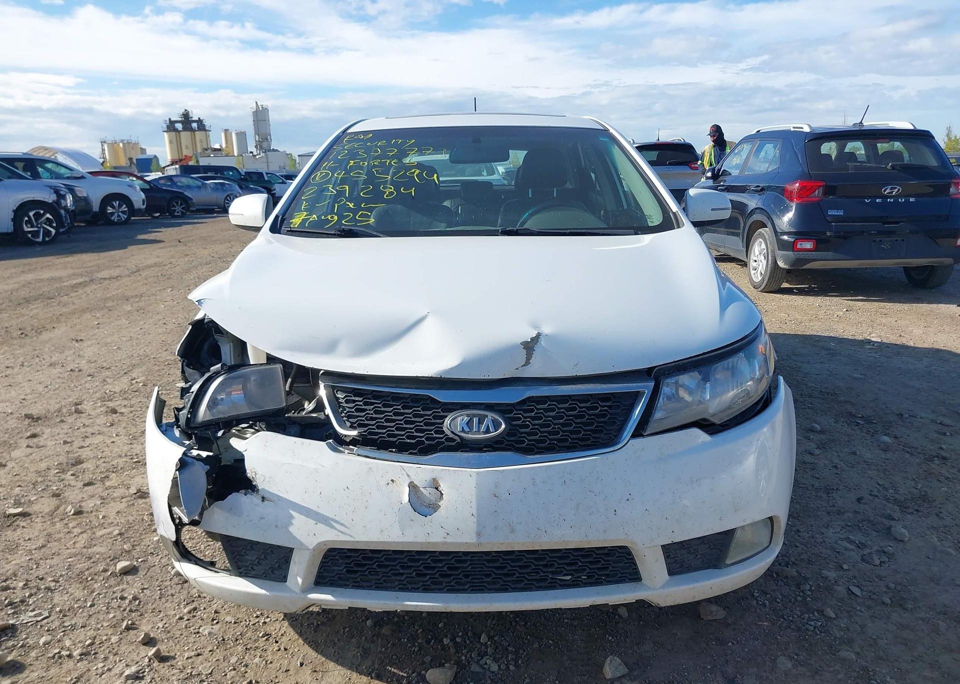 2011 KIA FORTE5 2.4L SX