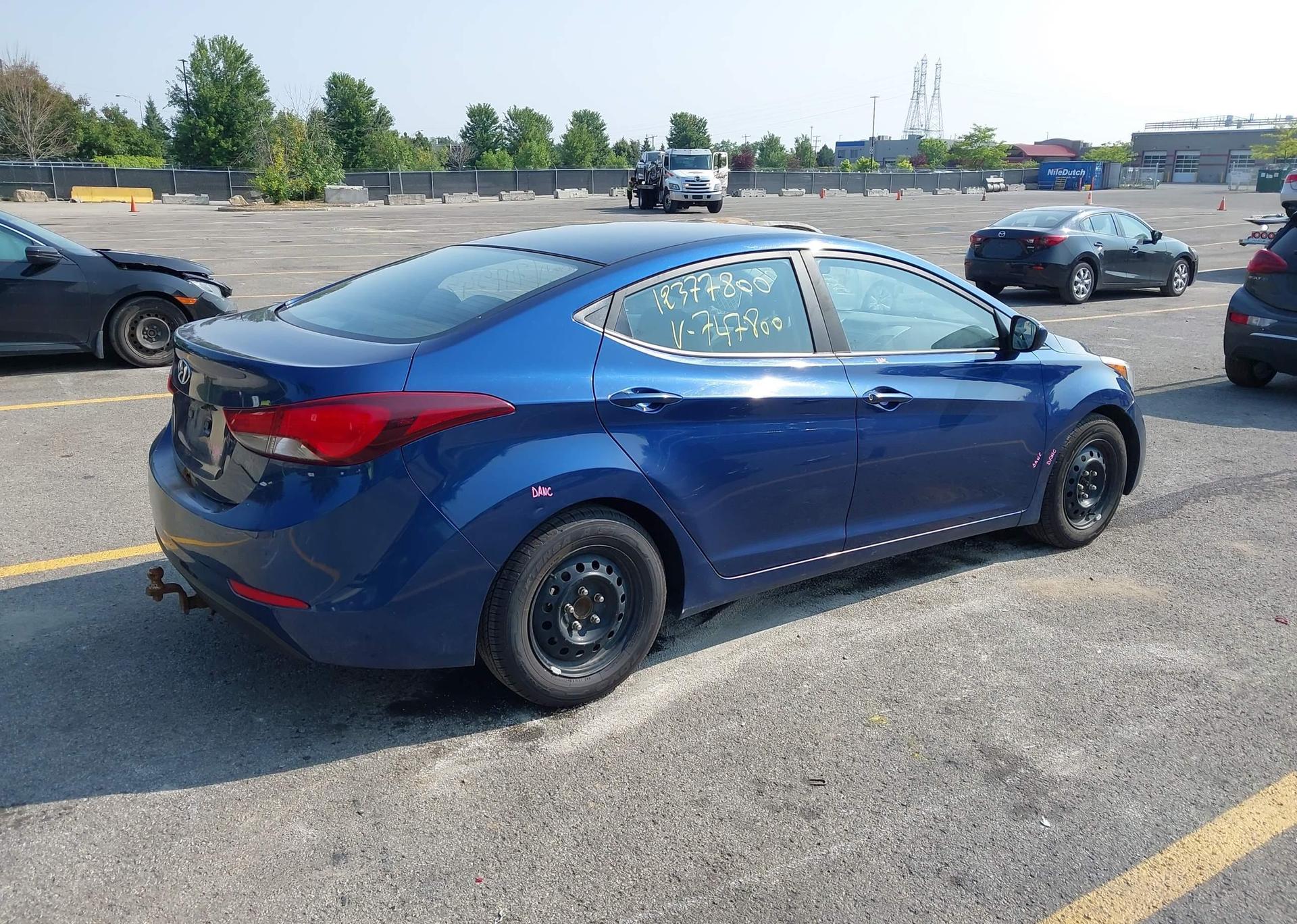 2016 HYUNDAI ELANTRA SE