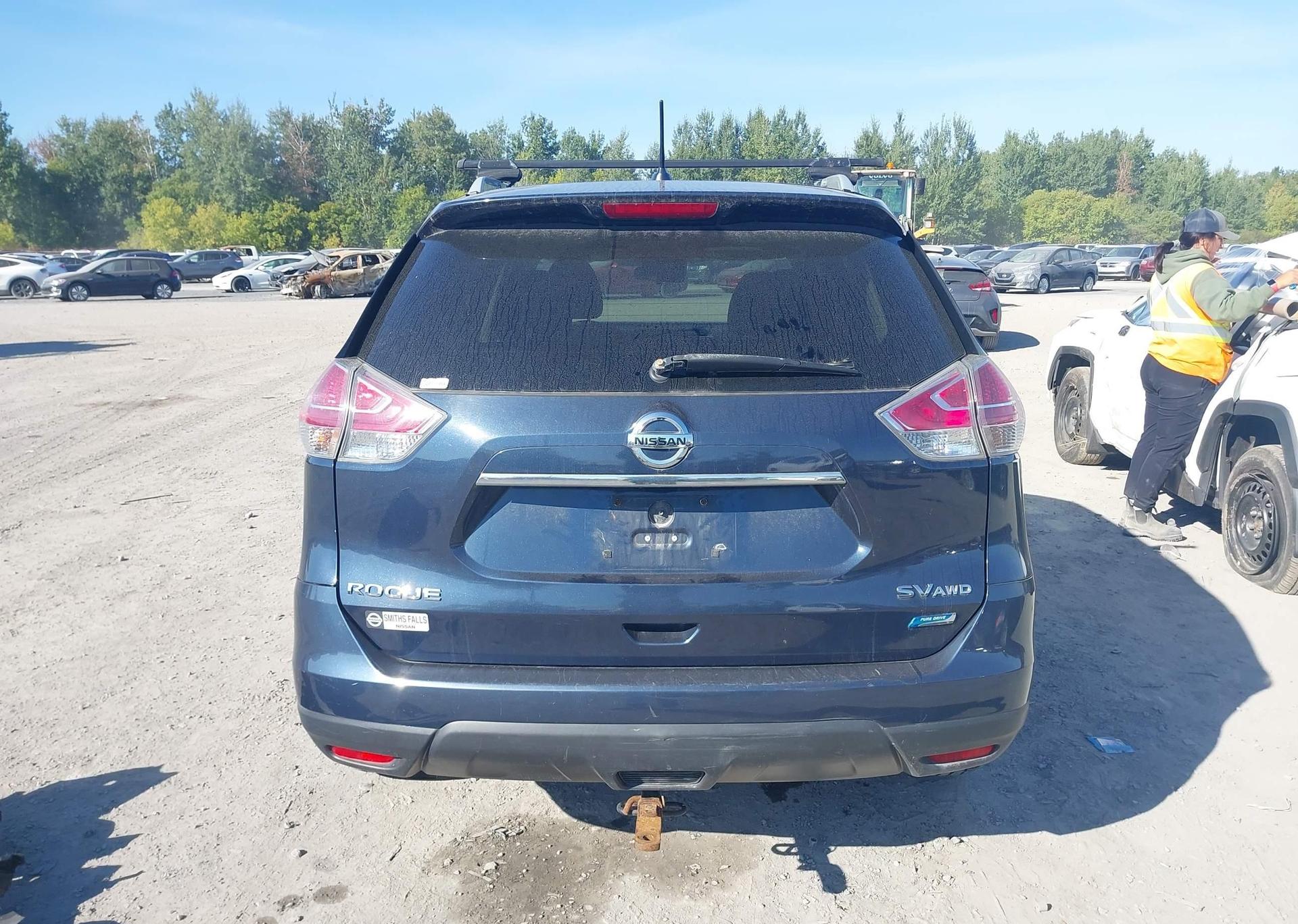 2015 NISSAN ROGUE S
