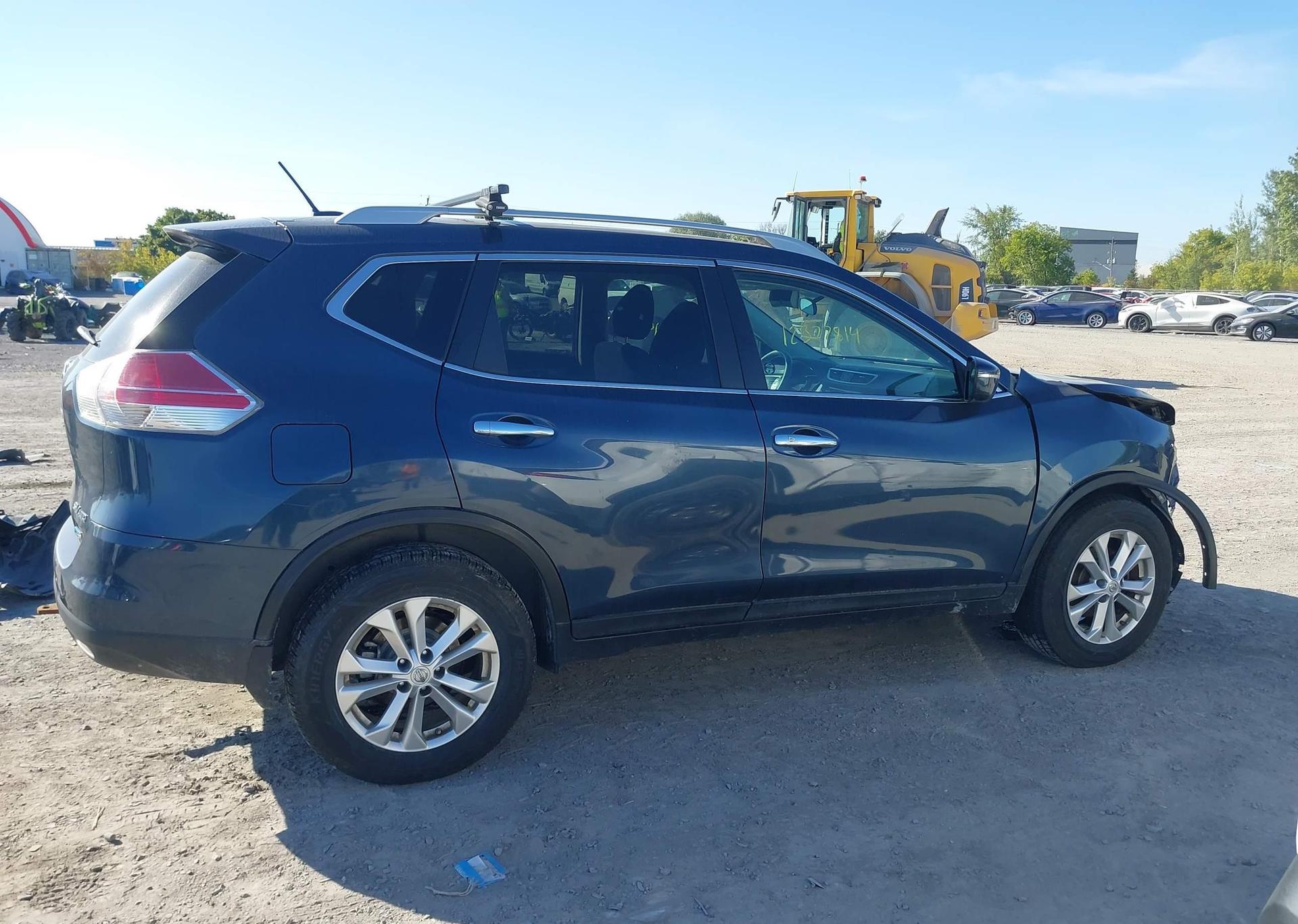 2015 NISSAN ROGUE S