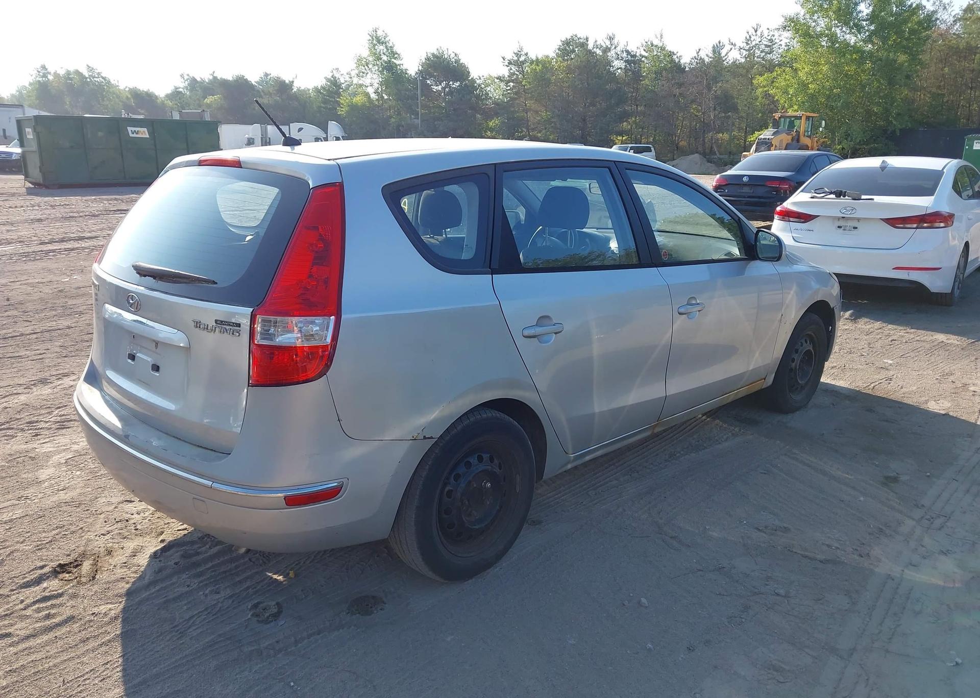 2011 HYUNDAI ELANTRA