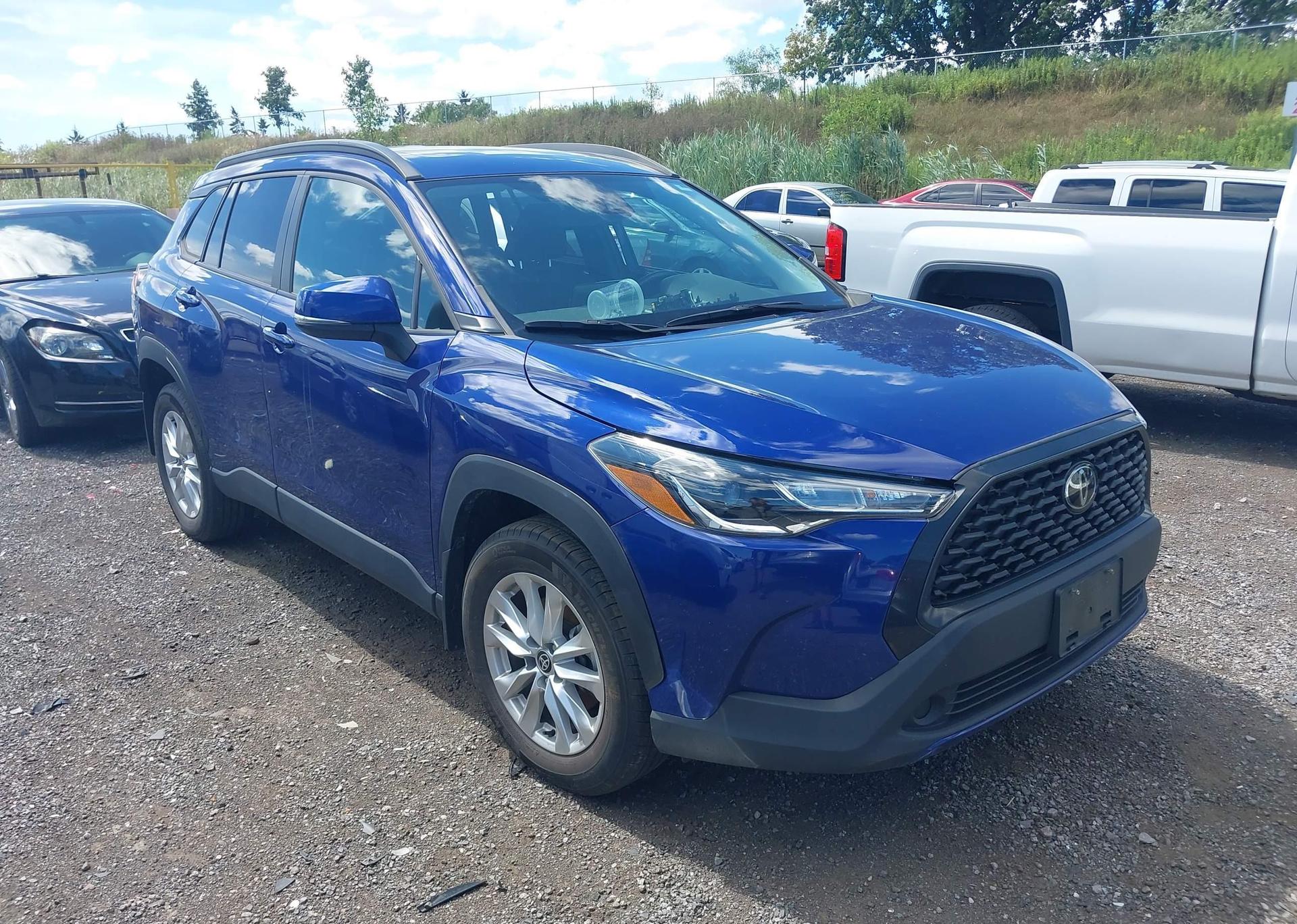 2022 TOYOTA COROLLA CROSS LE