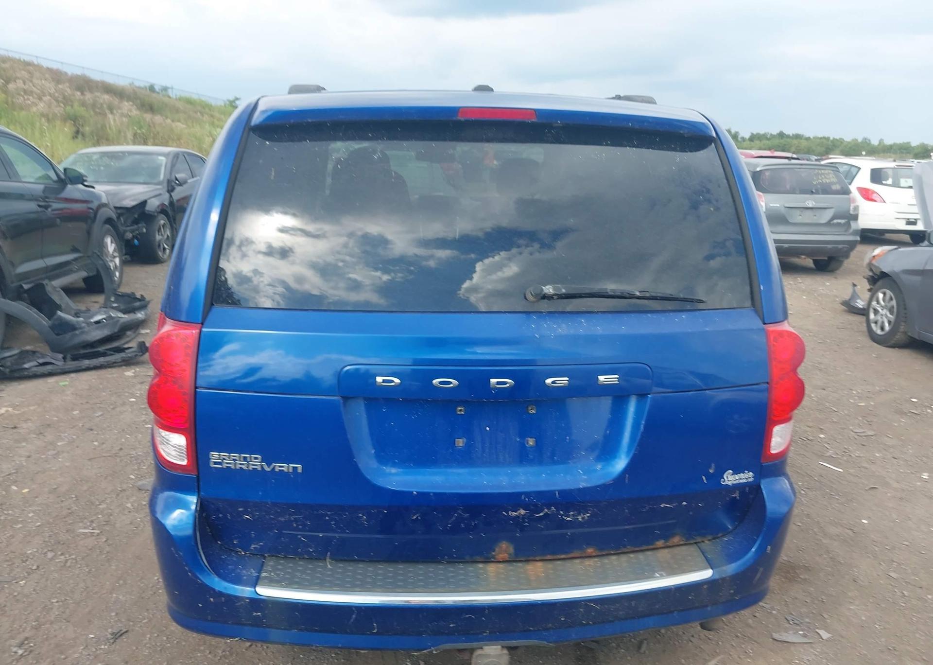 2013 DODGE GRAND CARAVAN SE