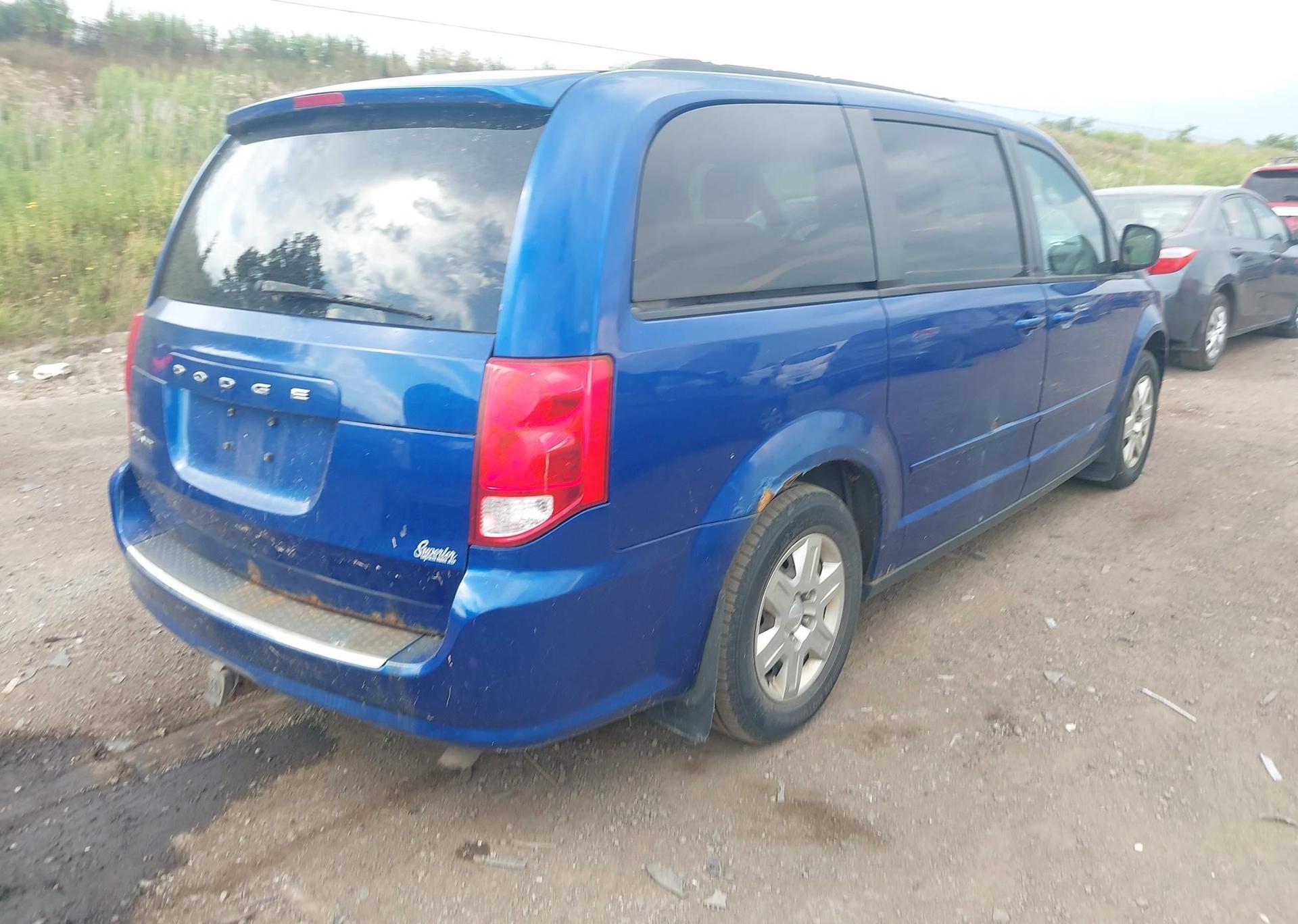 2013 DODGE GRAND CARAVAN SE