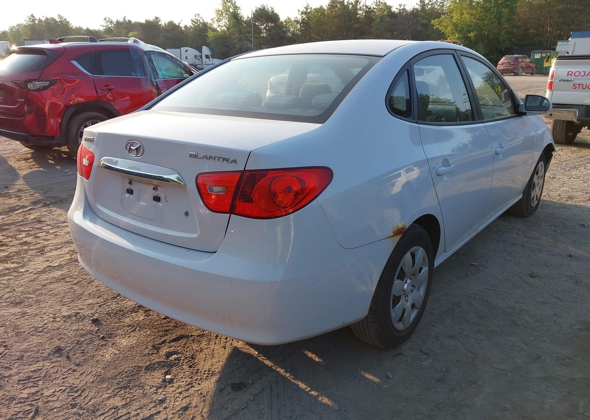 2010 HYUNDAI ELANTRA GL