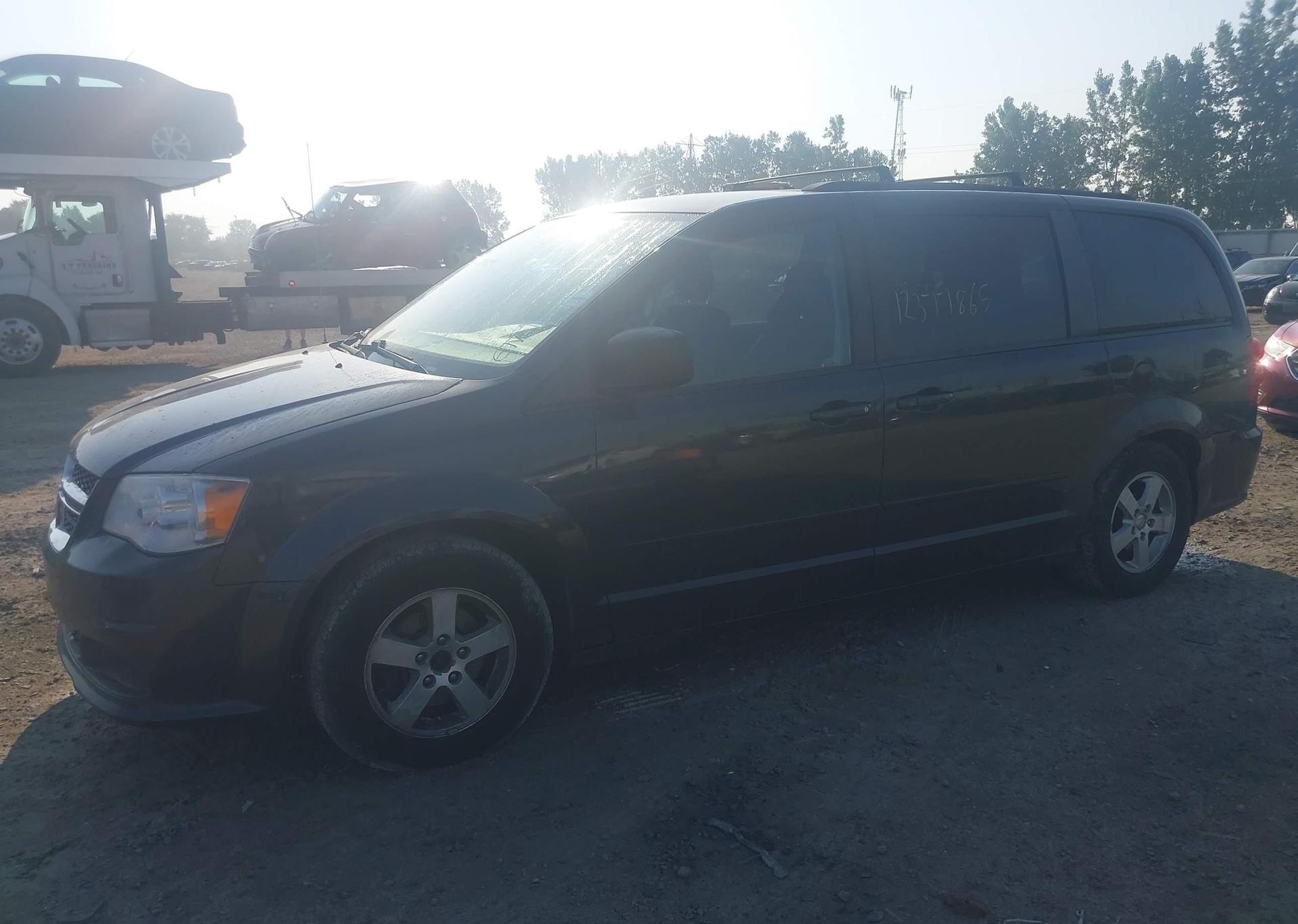 2011 DODGE GRAND CARAVAN SE