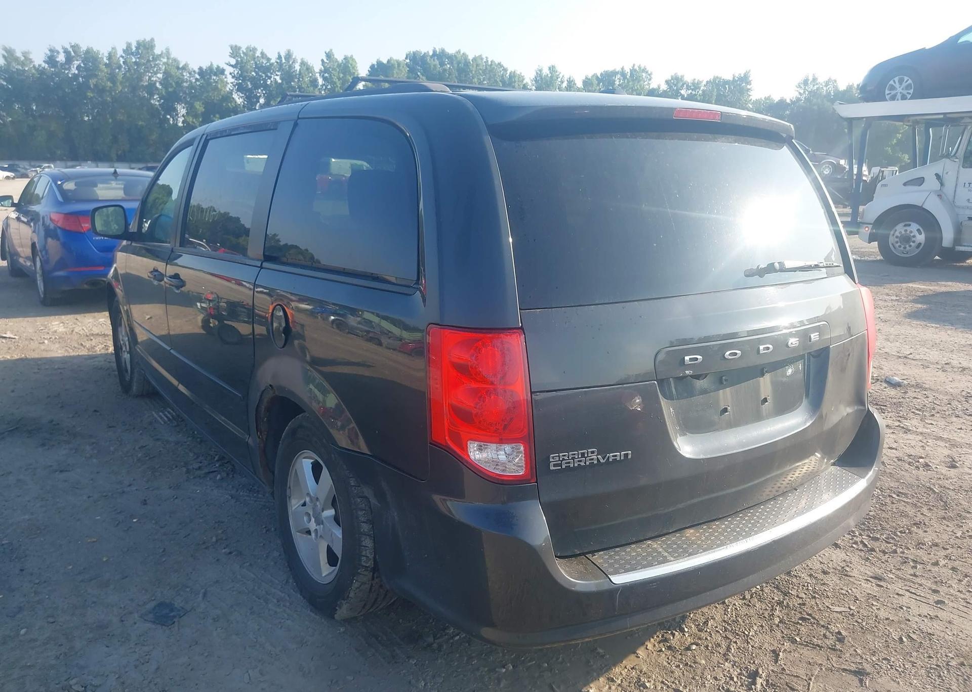 2011 DODGE GRAND CARAVAN SE