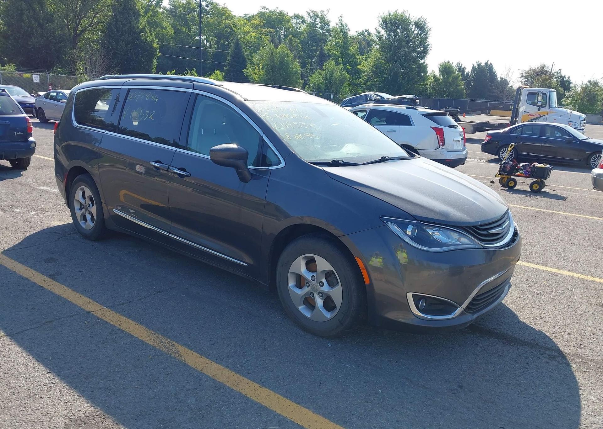 2018 CHRYSLER PACIFICA HYBRID TOURING L