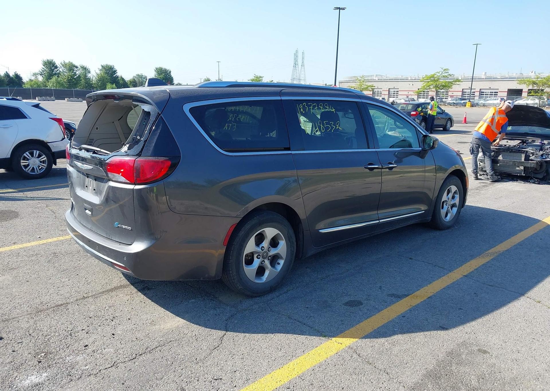 2018 CHRYSLER PACIFICA HYBRID TOURING L