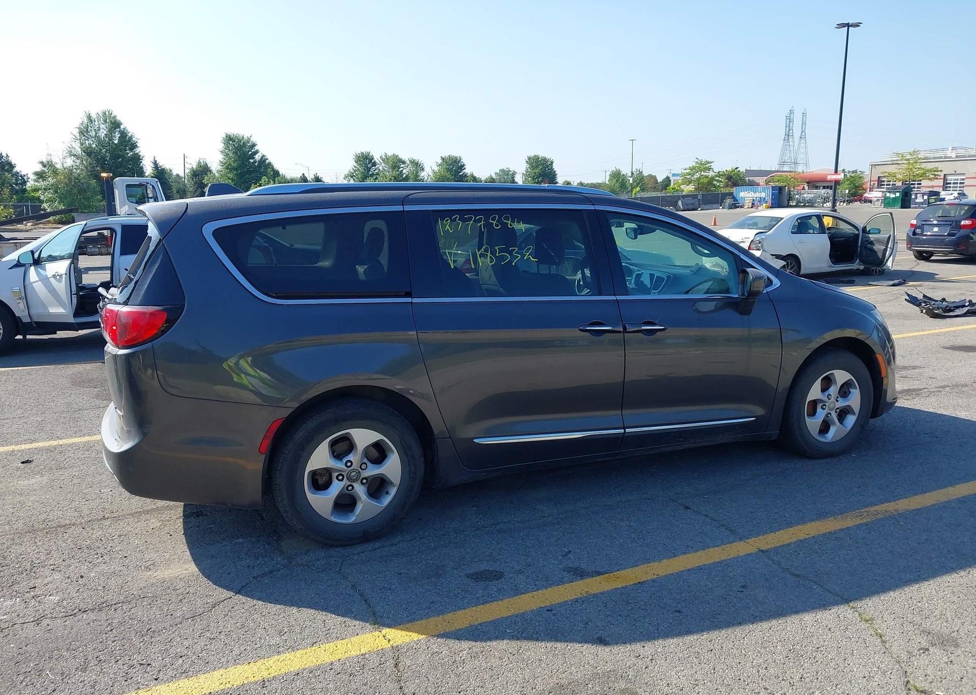 2018 CHRYSLER PACIFICA HYBRID TOURING L