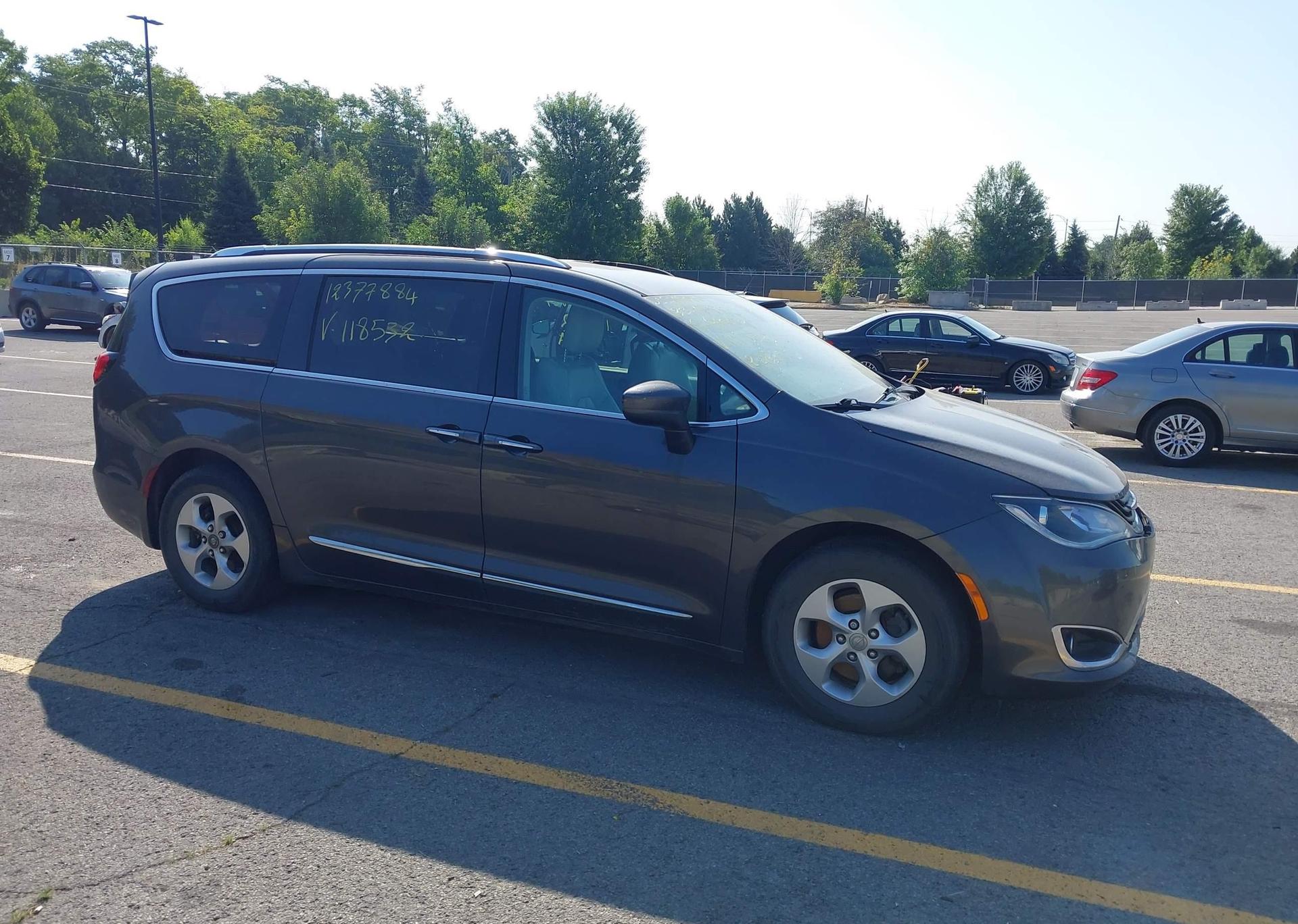 2018 CHRYSLER PACIFICA HYBRID TOURING L
