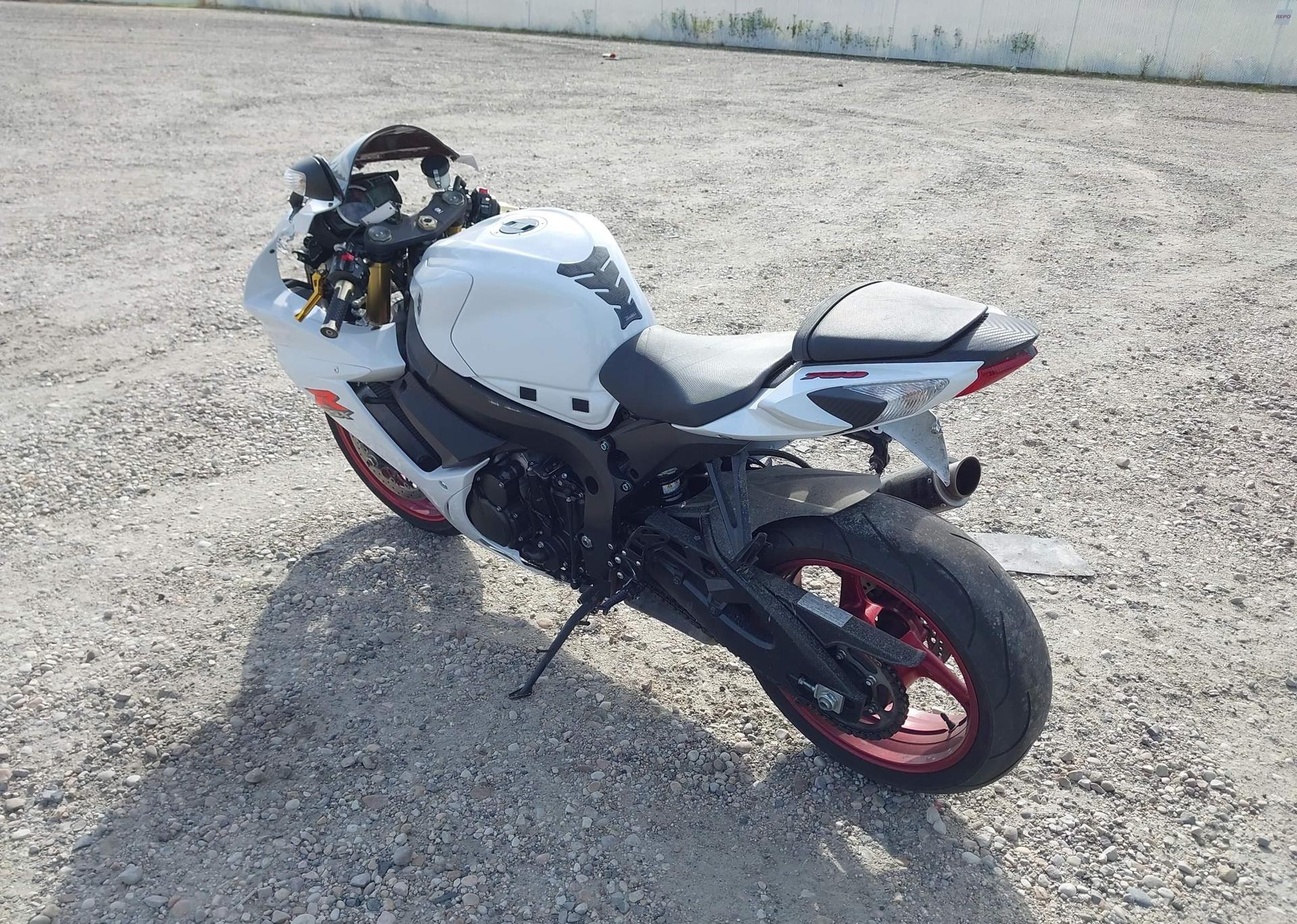 2017 SUZUKI GSX-R750