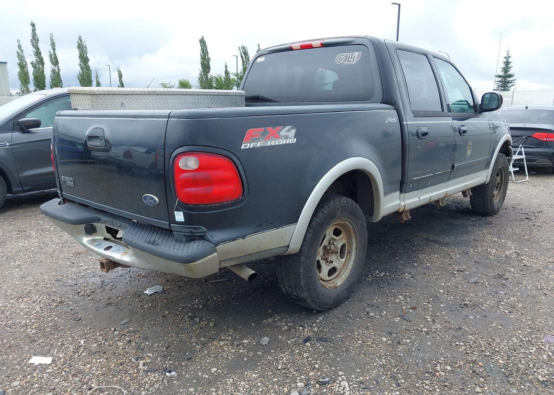 2003 FORD F-150 LARIAT
