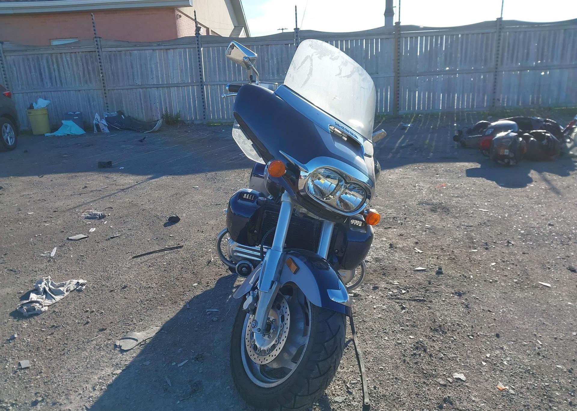 2000 HONDA GL1500 CF