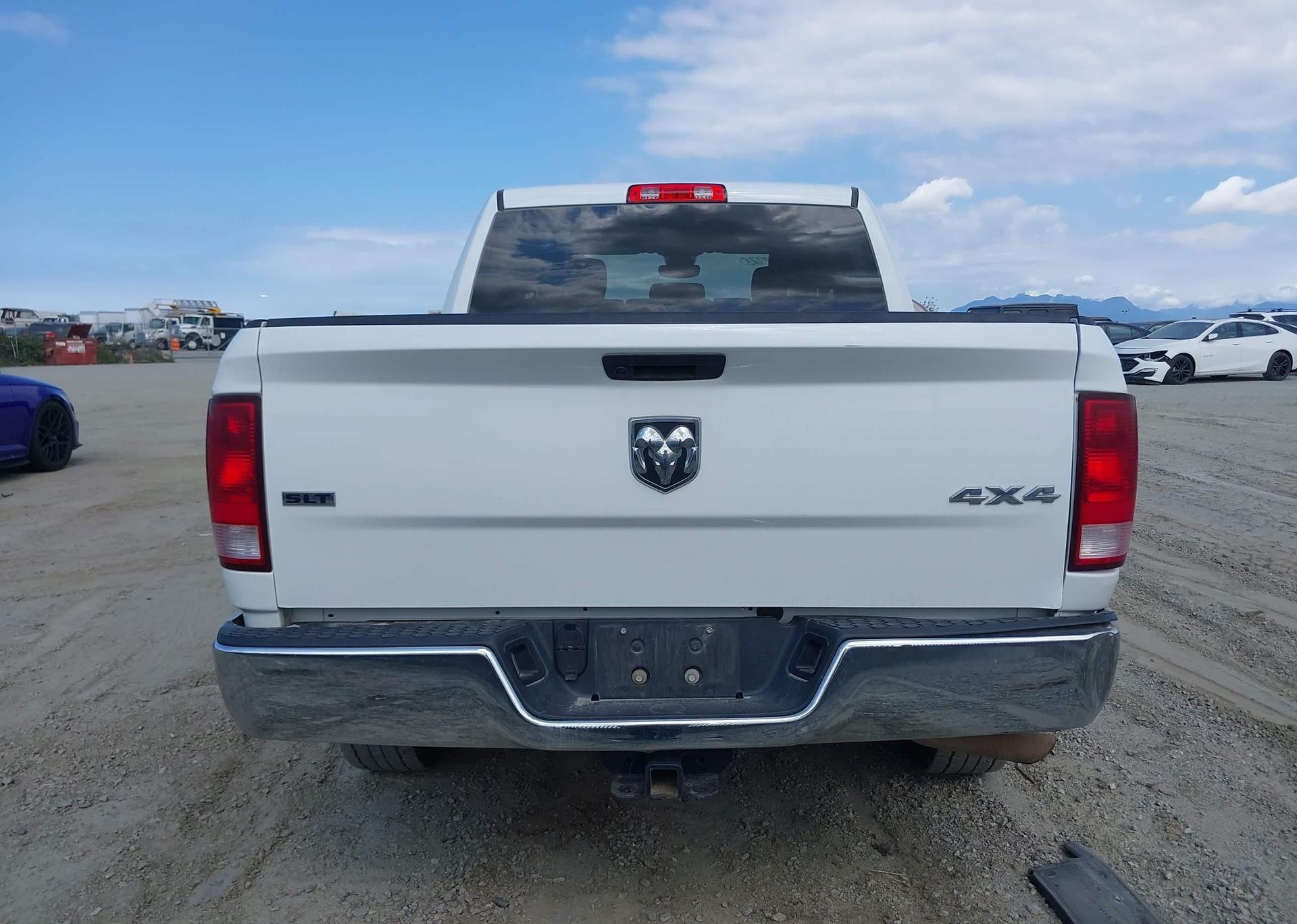 2023 RAM 1500 CLASSIC SLT