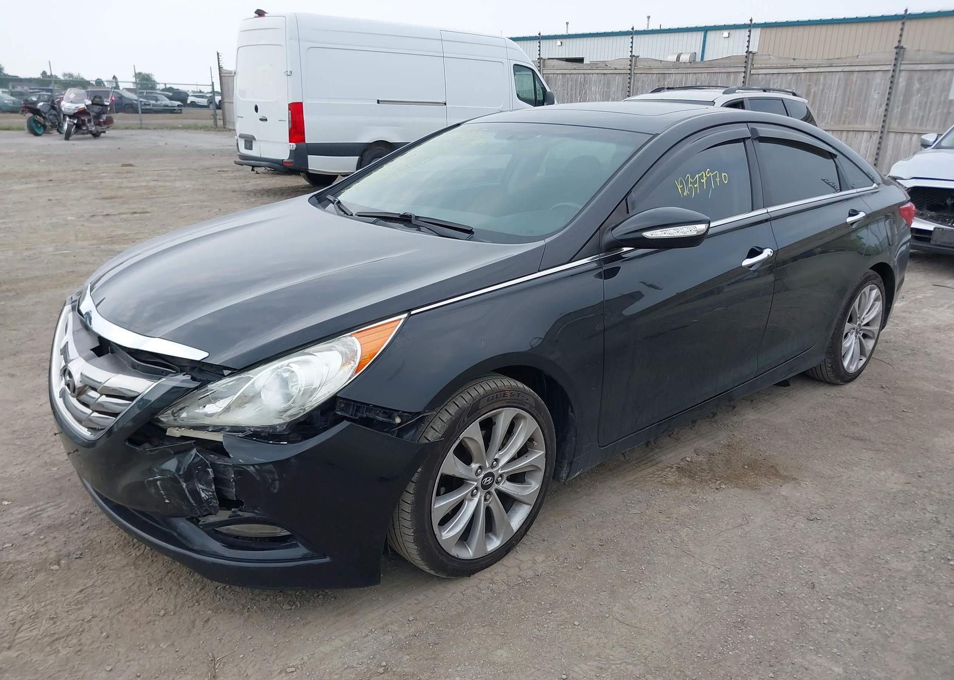 2011 HYUNDAI SONATA SE