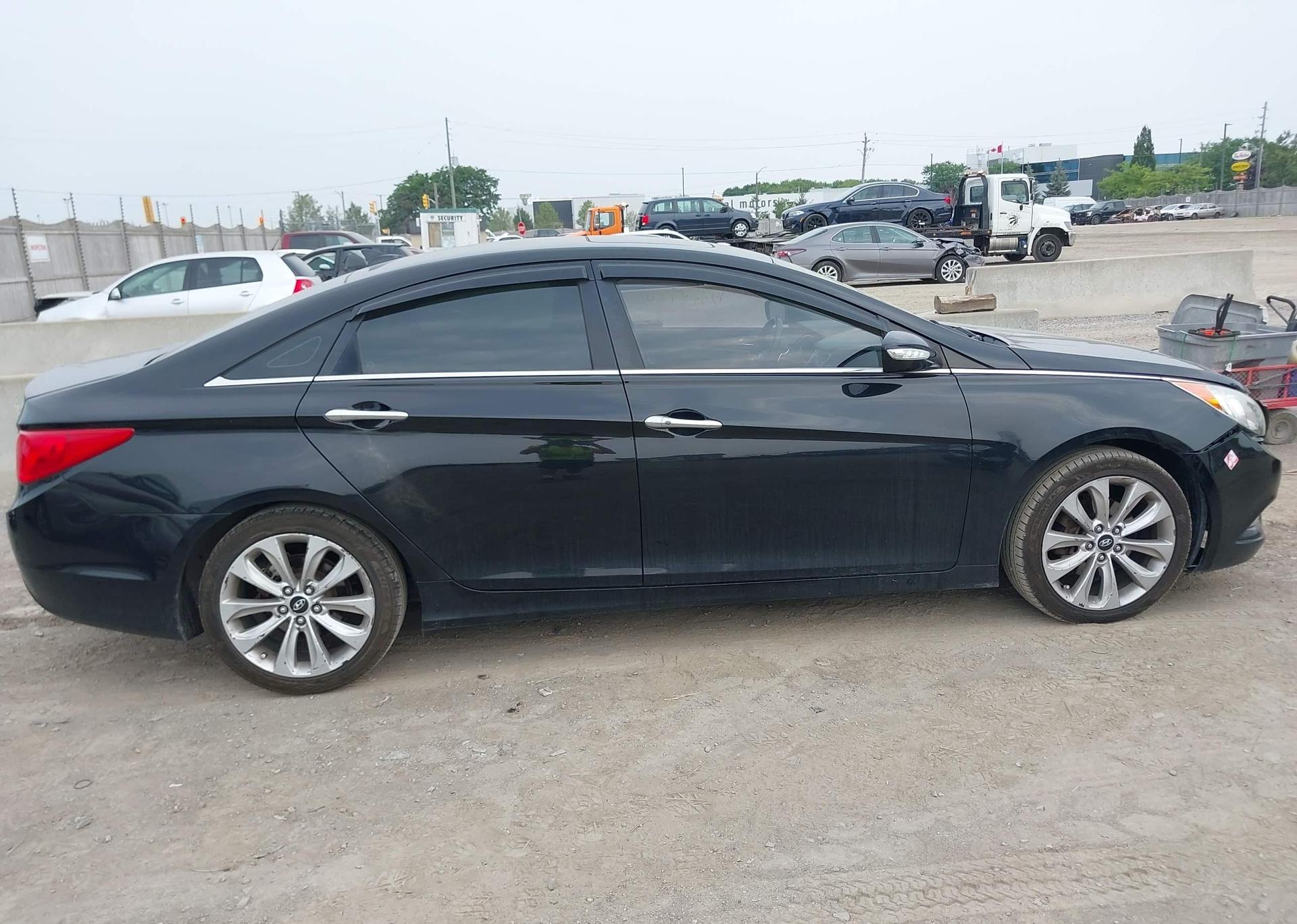 2011 HYUNDAI SONATA SE