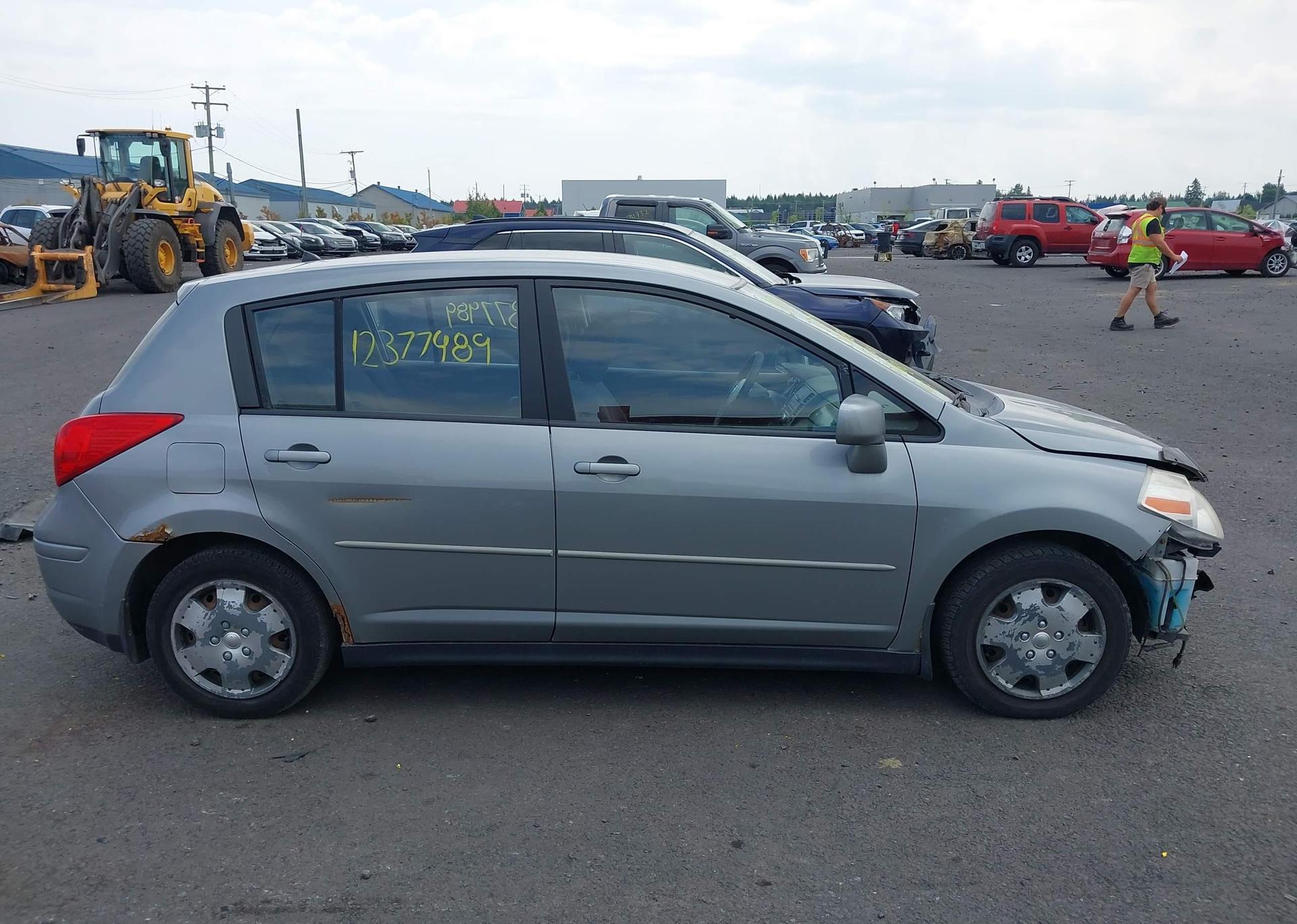 2008 NISSAN VERSA S