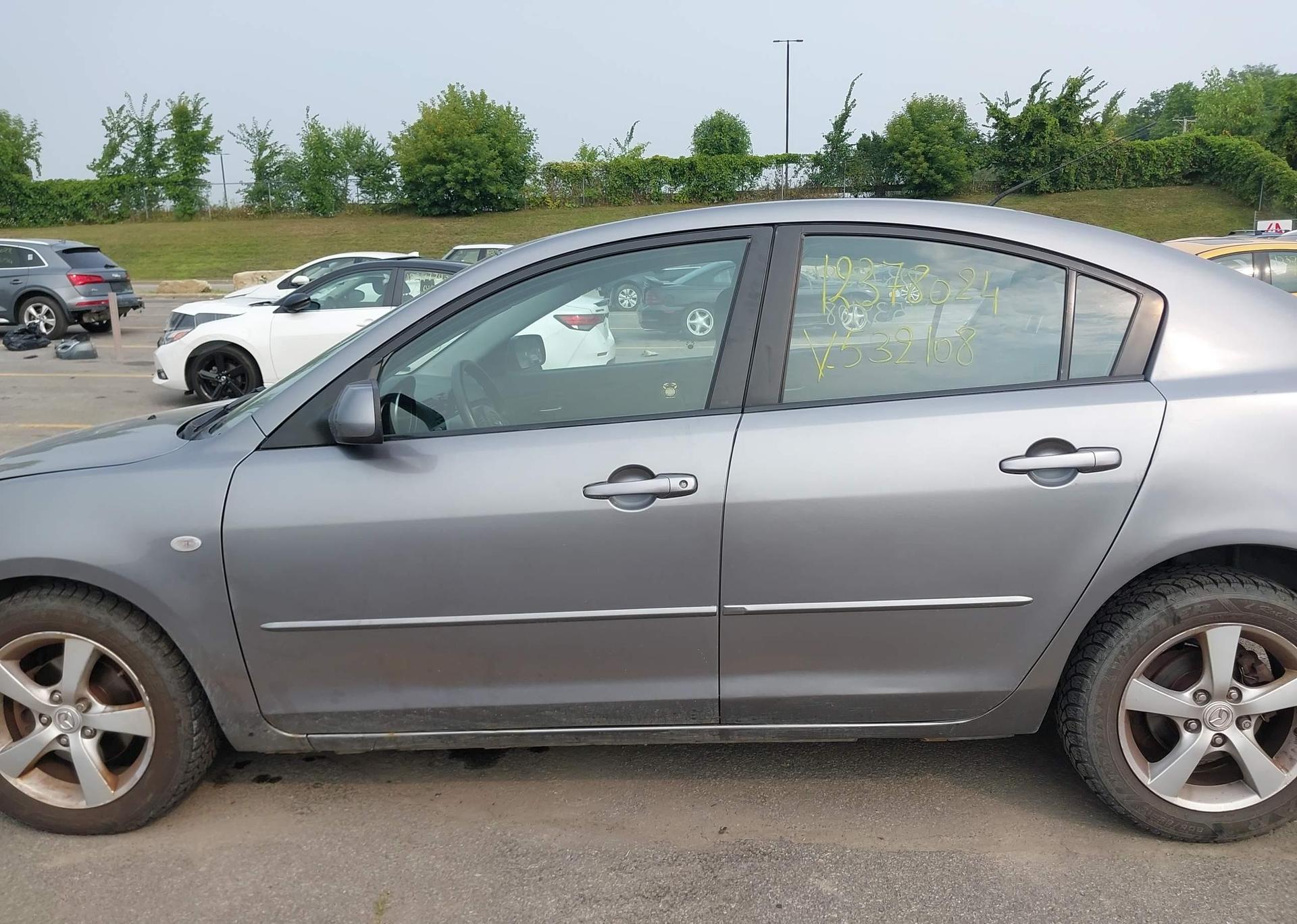2006 MAZDA 3 I