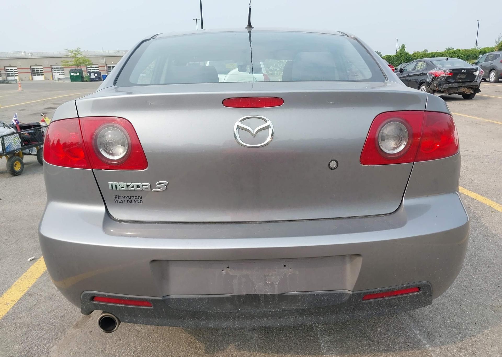 2006 MAZDA 3 I