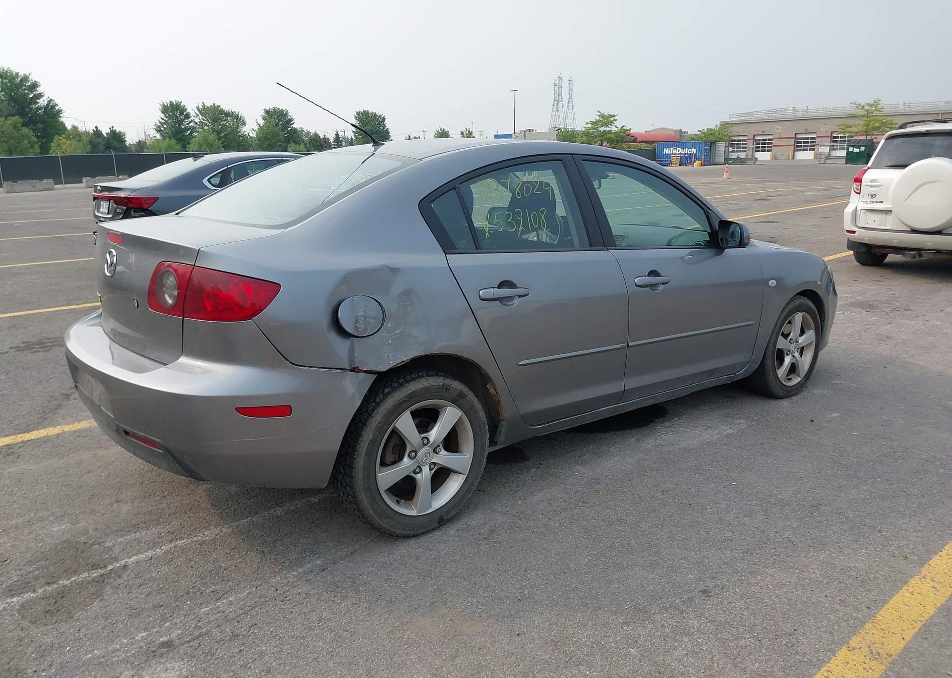 2006 MAZDA 3 I