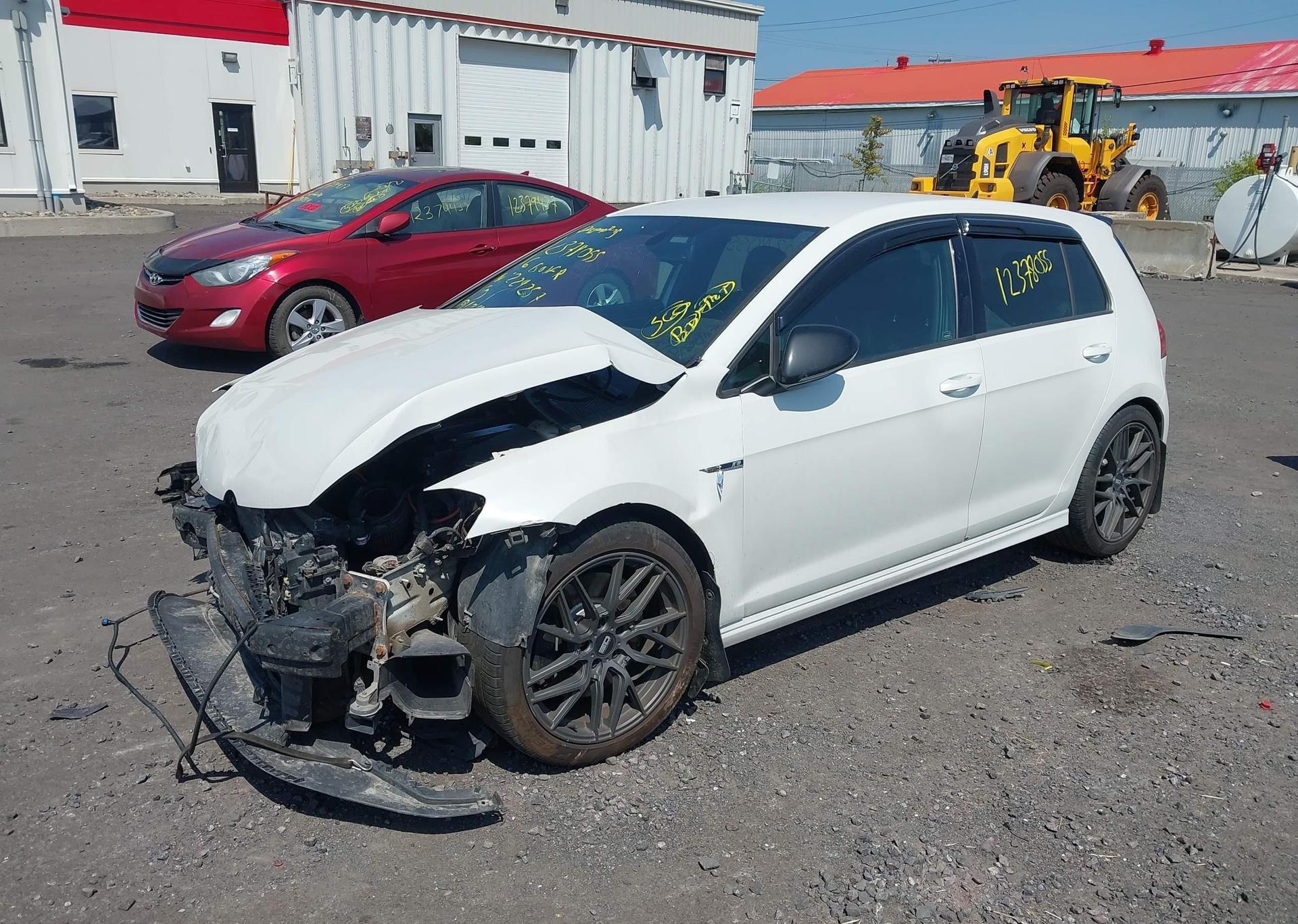 2016 VOLKSWAGEN GOLF R
