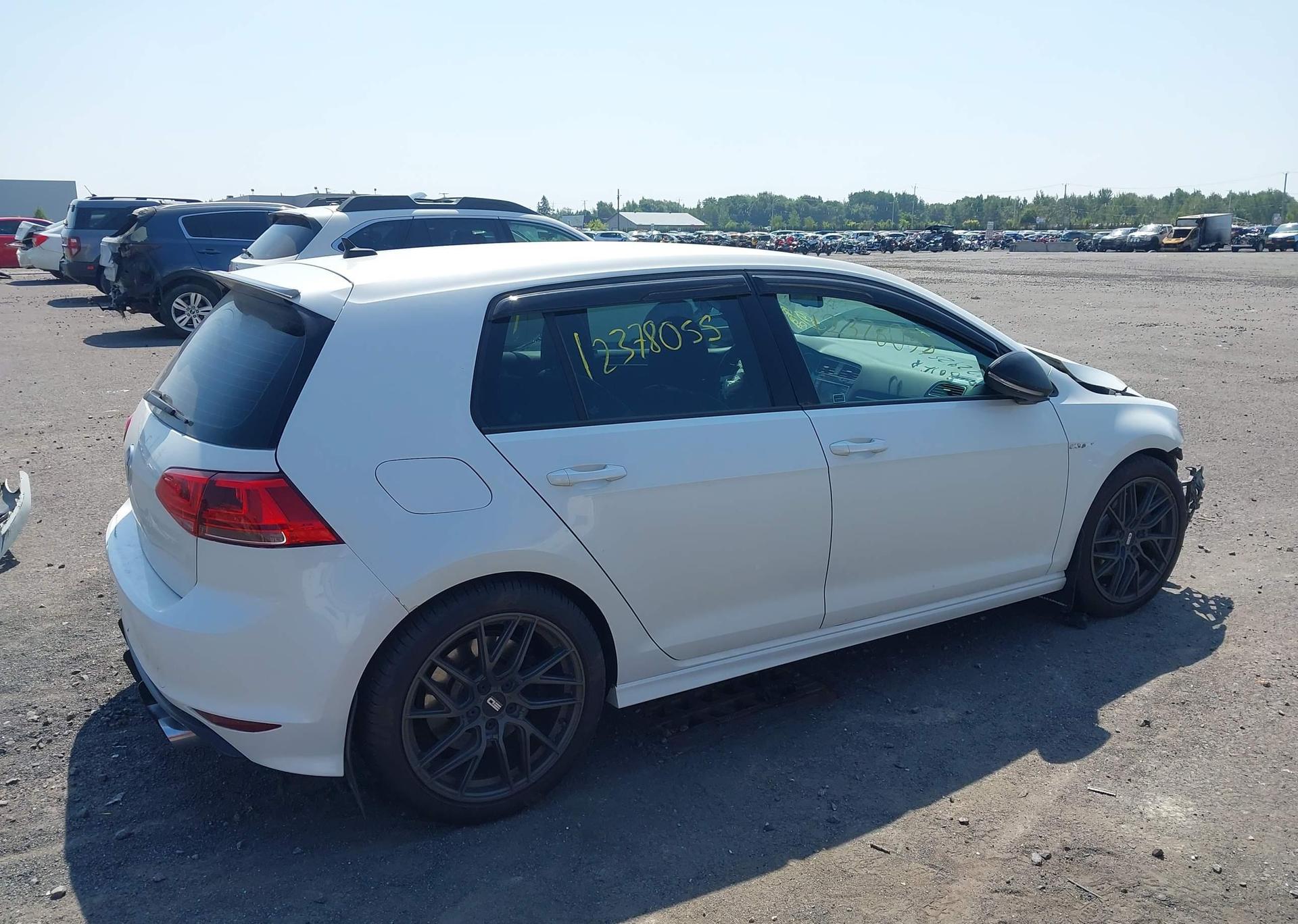 2016 VOLKSWAGEN GOLF R