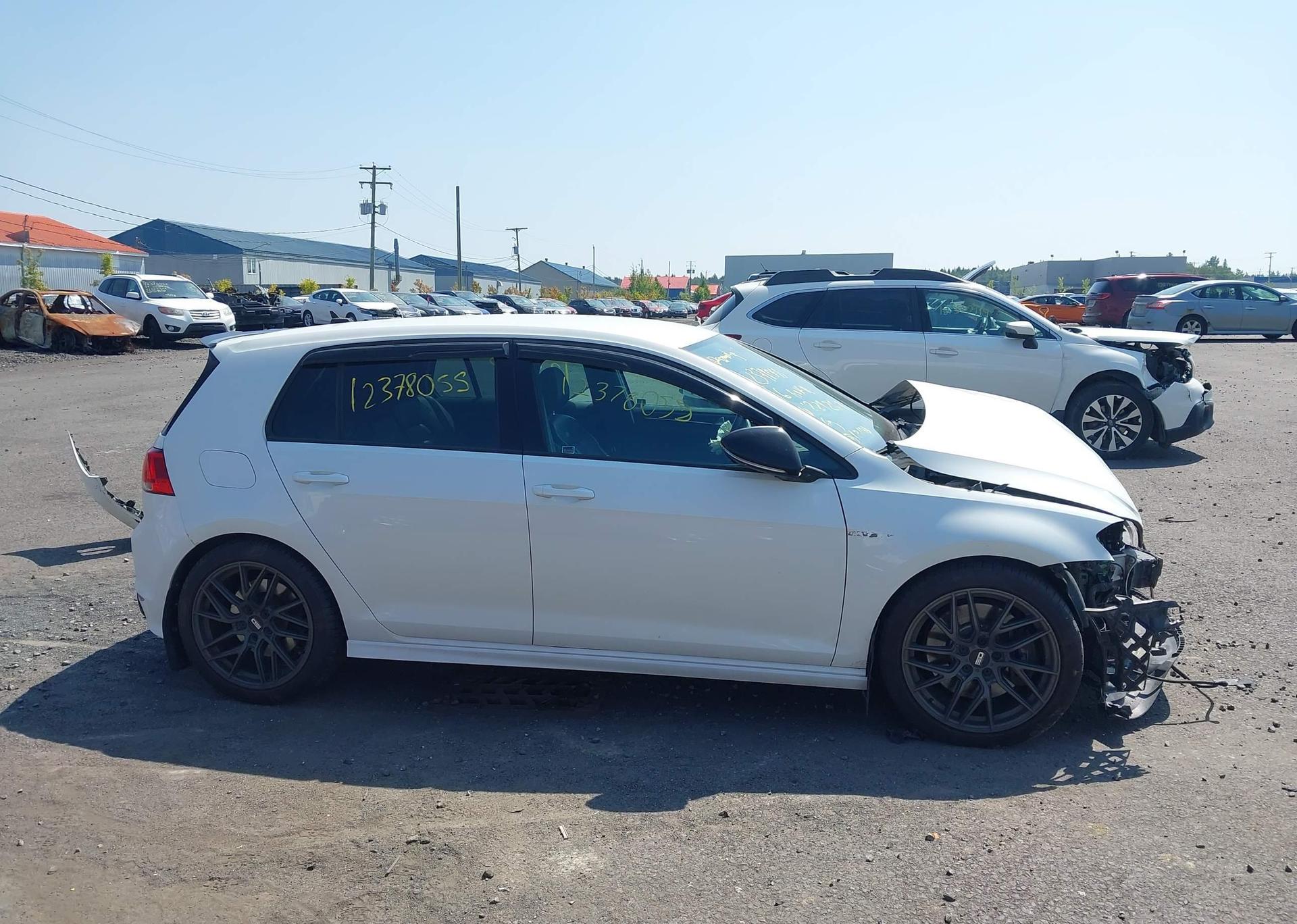 2016 VOLKSWAGEN GOLF R