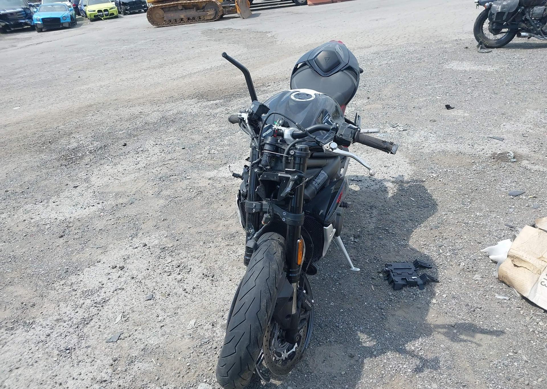 2022 TRIUMPH MOTORCYCLE STREET TRIPLE R