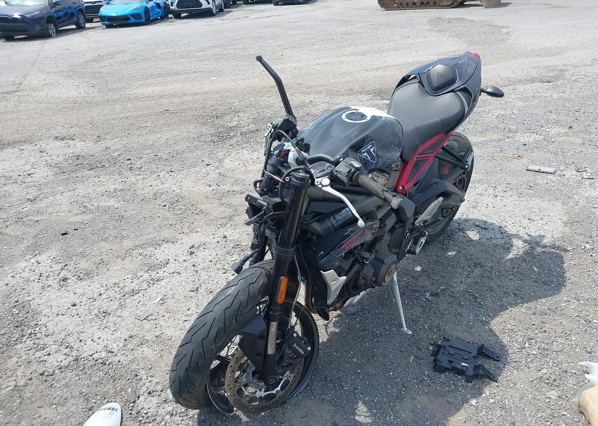 2022 TRIUMPH MOTORCYCLE STREET TRIPLE R