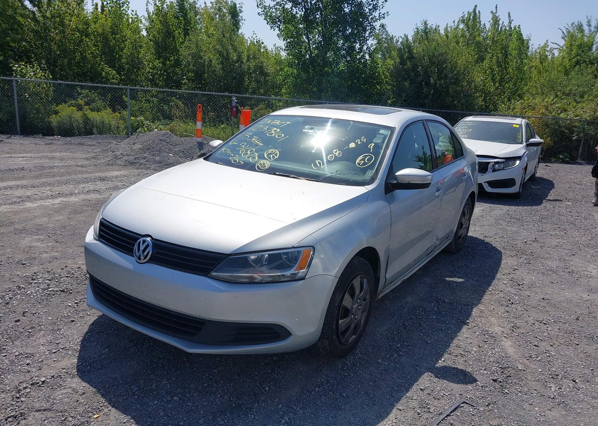 2013 VOLKSWAGEN JETTA SE