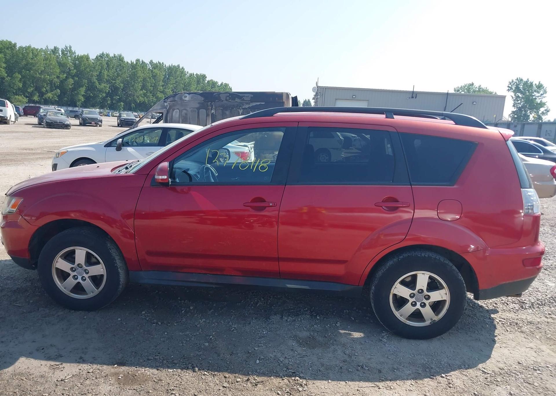 2010 MITSUBISHI OUTLANDER XLS