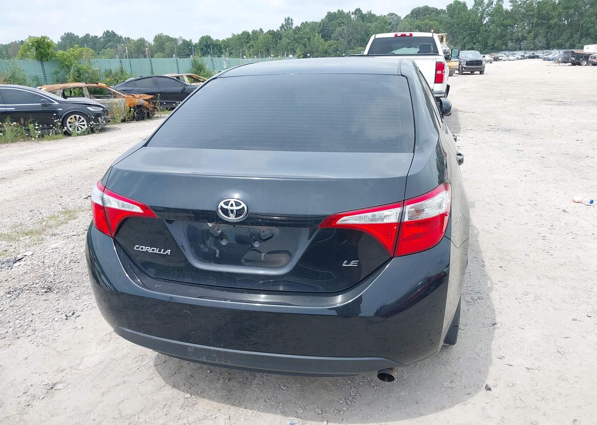 2015 TOYOTA COROLLA LE
