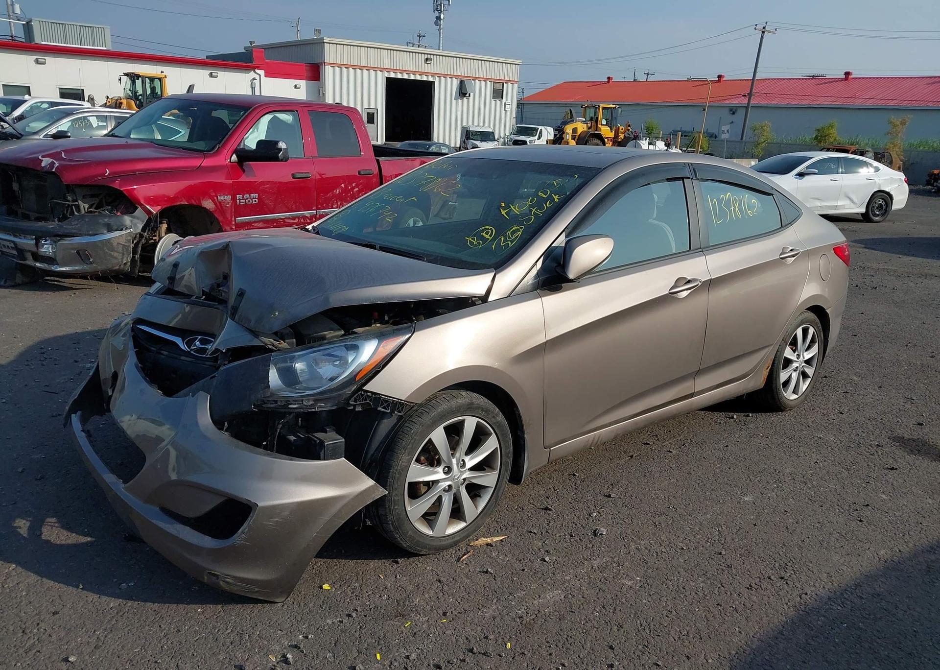 2013 HYUNDAI ACCENT GLS