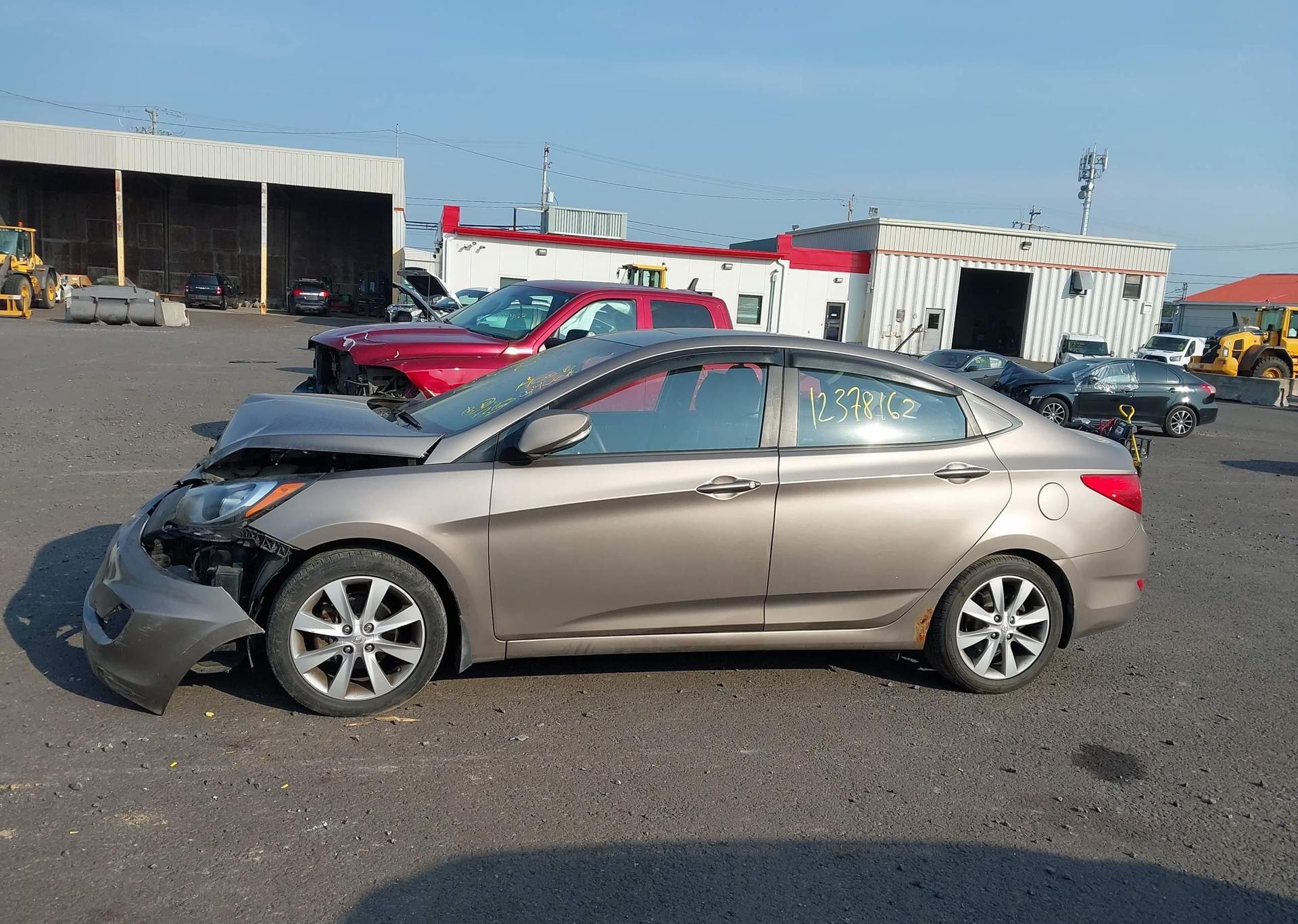2013 HYUNDAI ACCENT GLS