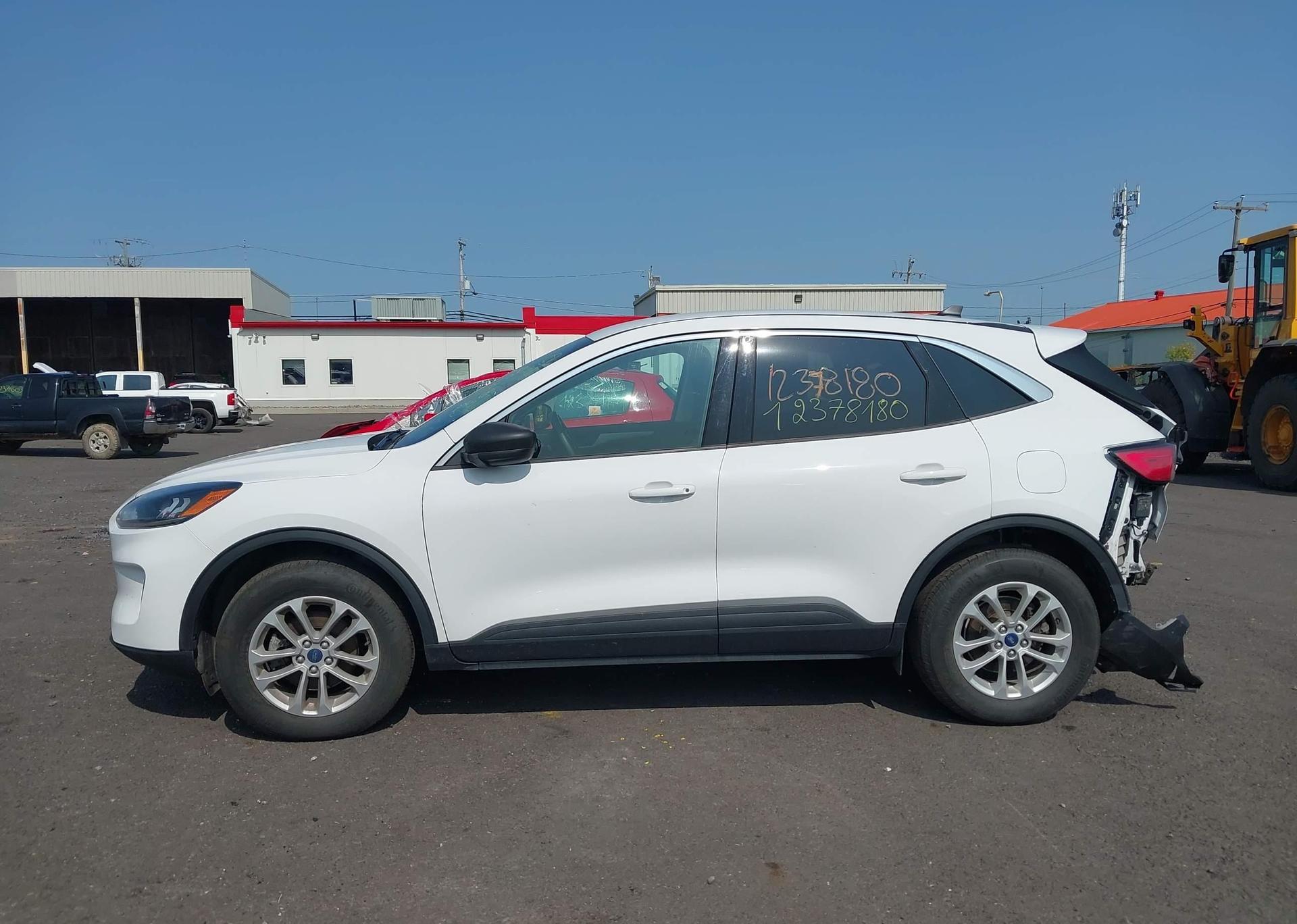 2022 FORD ESCAPE SE