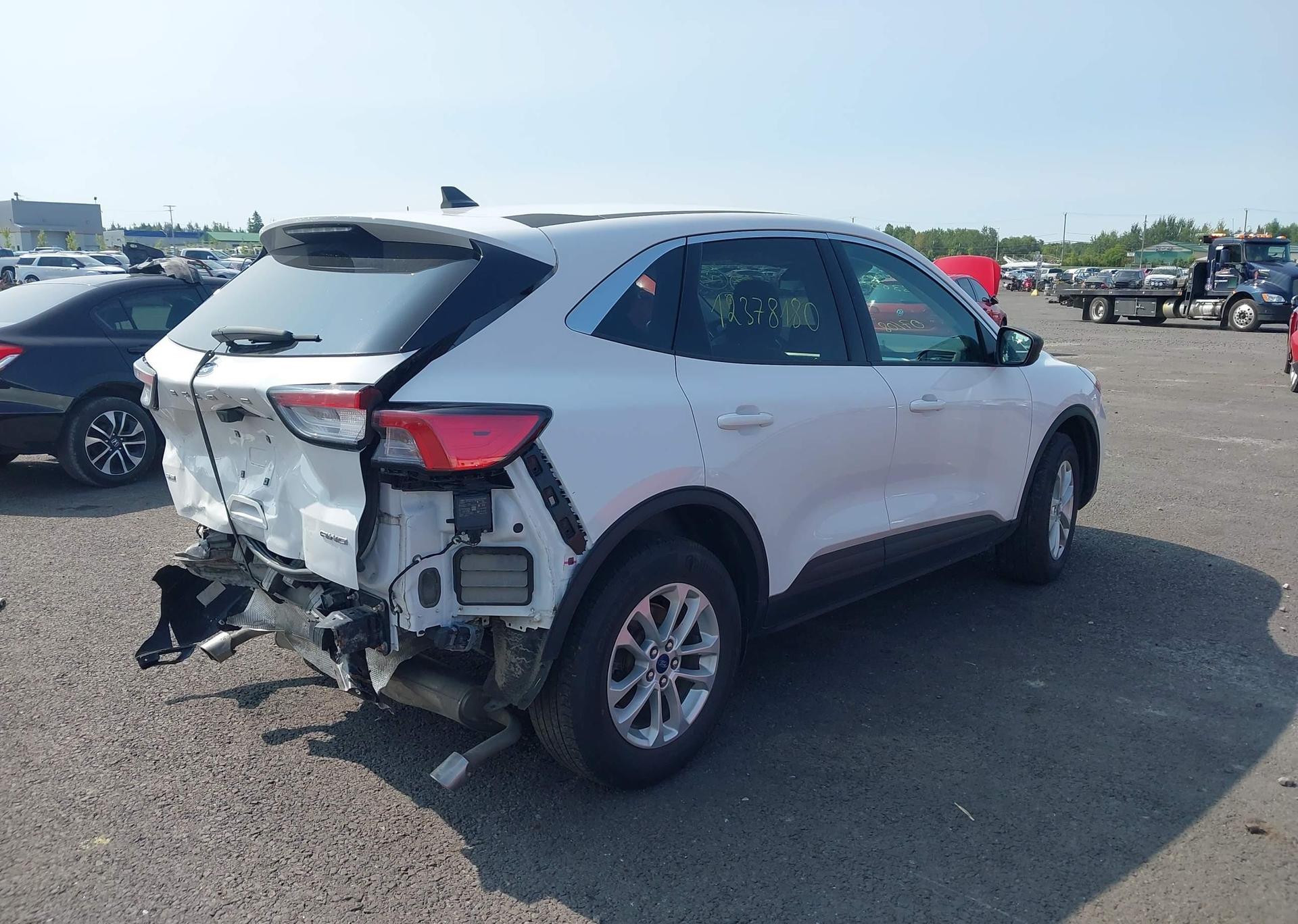 2022 FORD ESCAPE SE