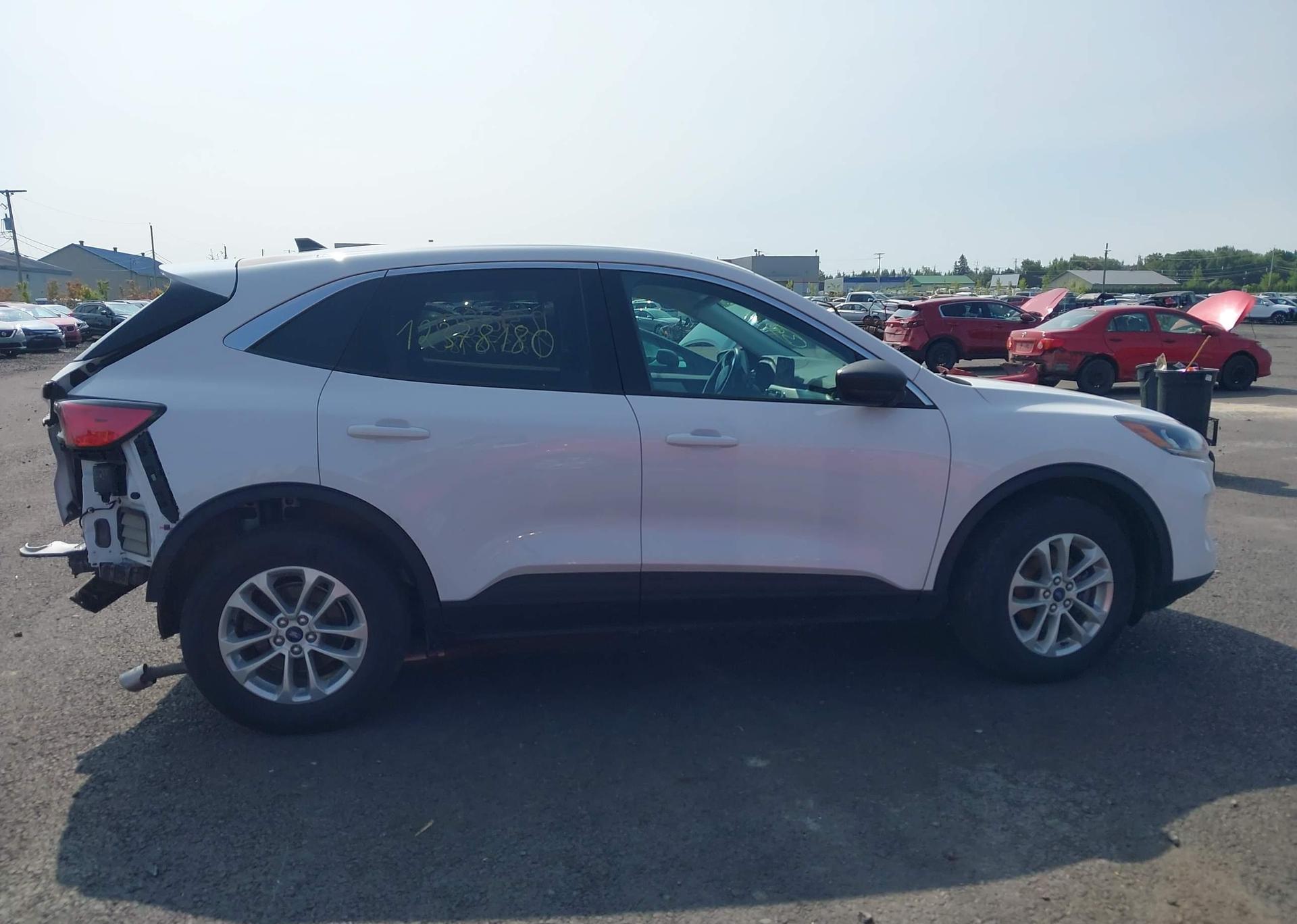 2022 FORD ESCAPE SE