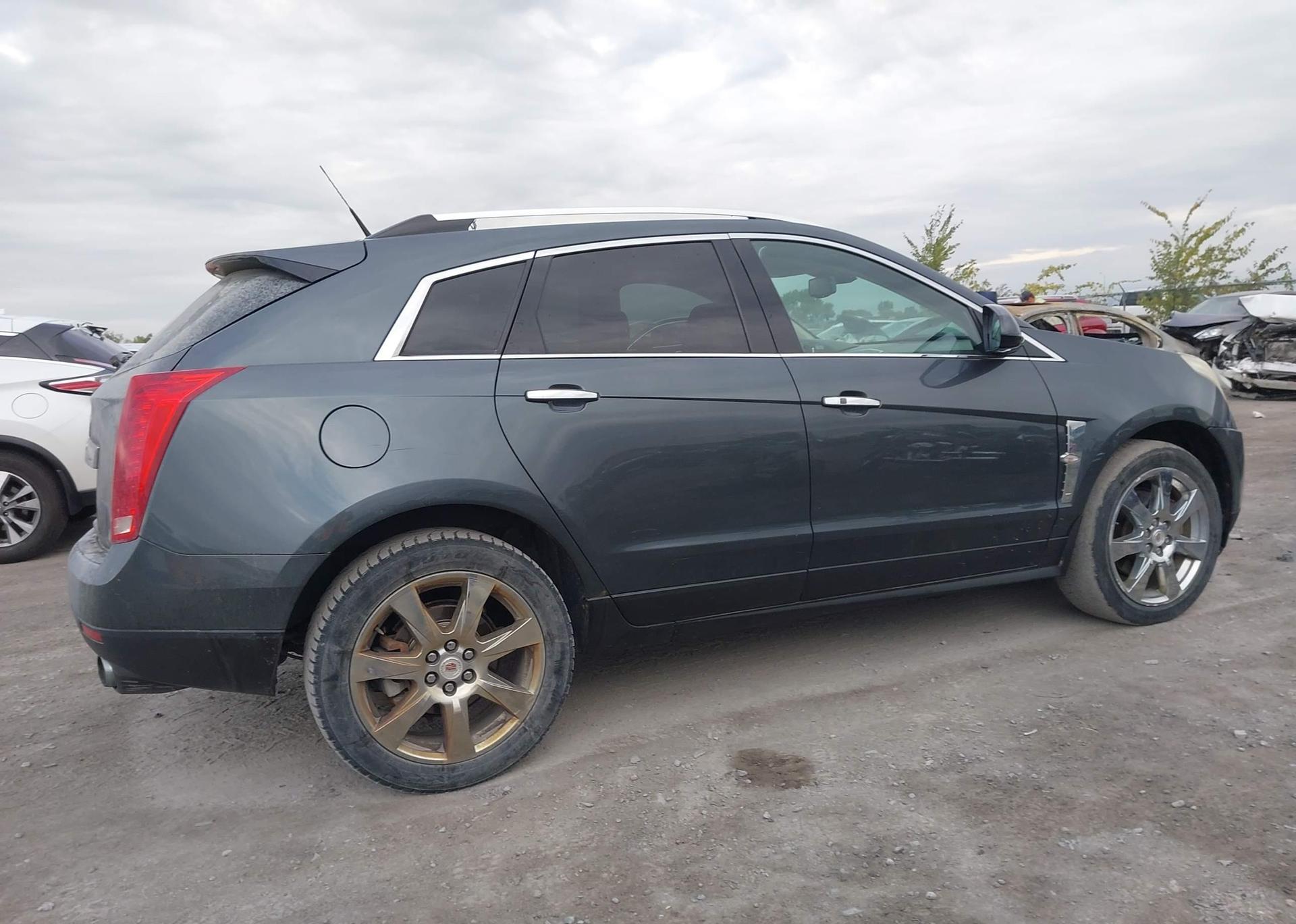 2011 CADILLAC SRX PERFORMANCE COLLECTION