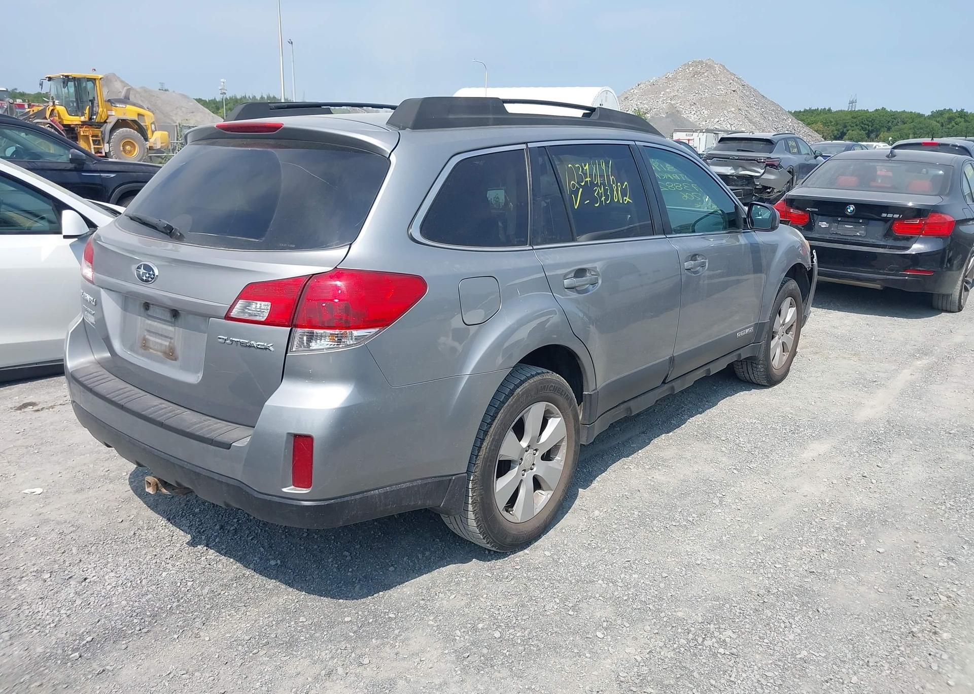 2011 SUBARU OUTBACK 2.5I PREMIUM