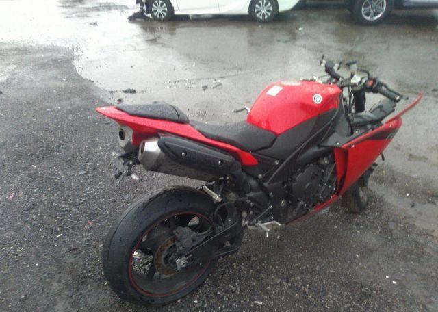 2014 YAMAHA YZFR1
