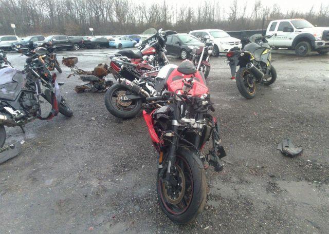 2014 YAMAHA YZFR1