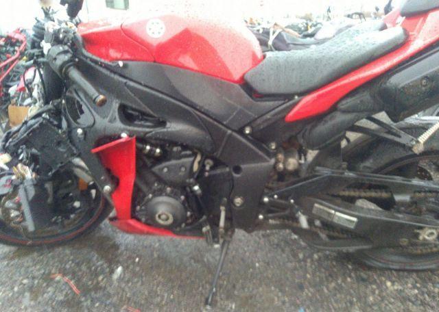 2014 YAMAHA YZFR1