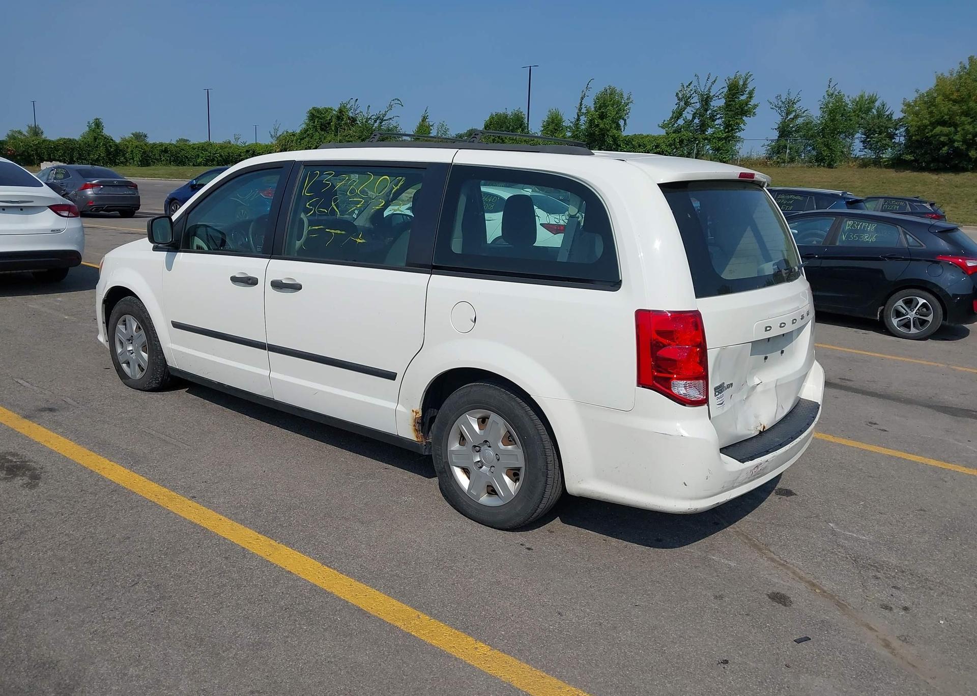 2013 DODGE GRAND CARAVAN SE