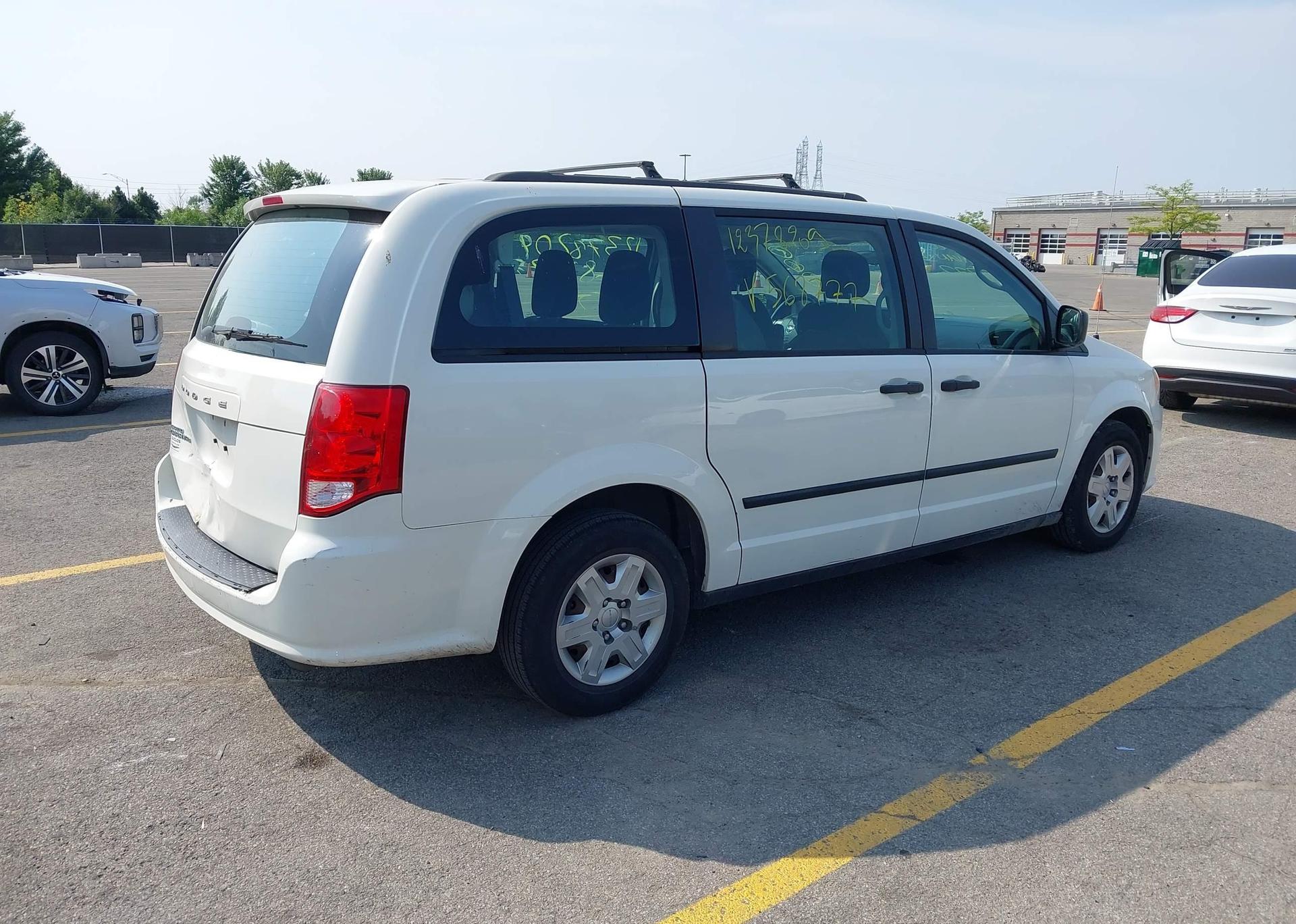 2013 DODGE GRAND CARAVAN SE