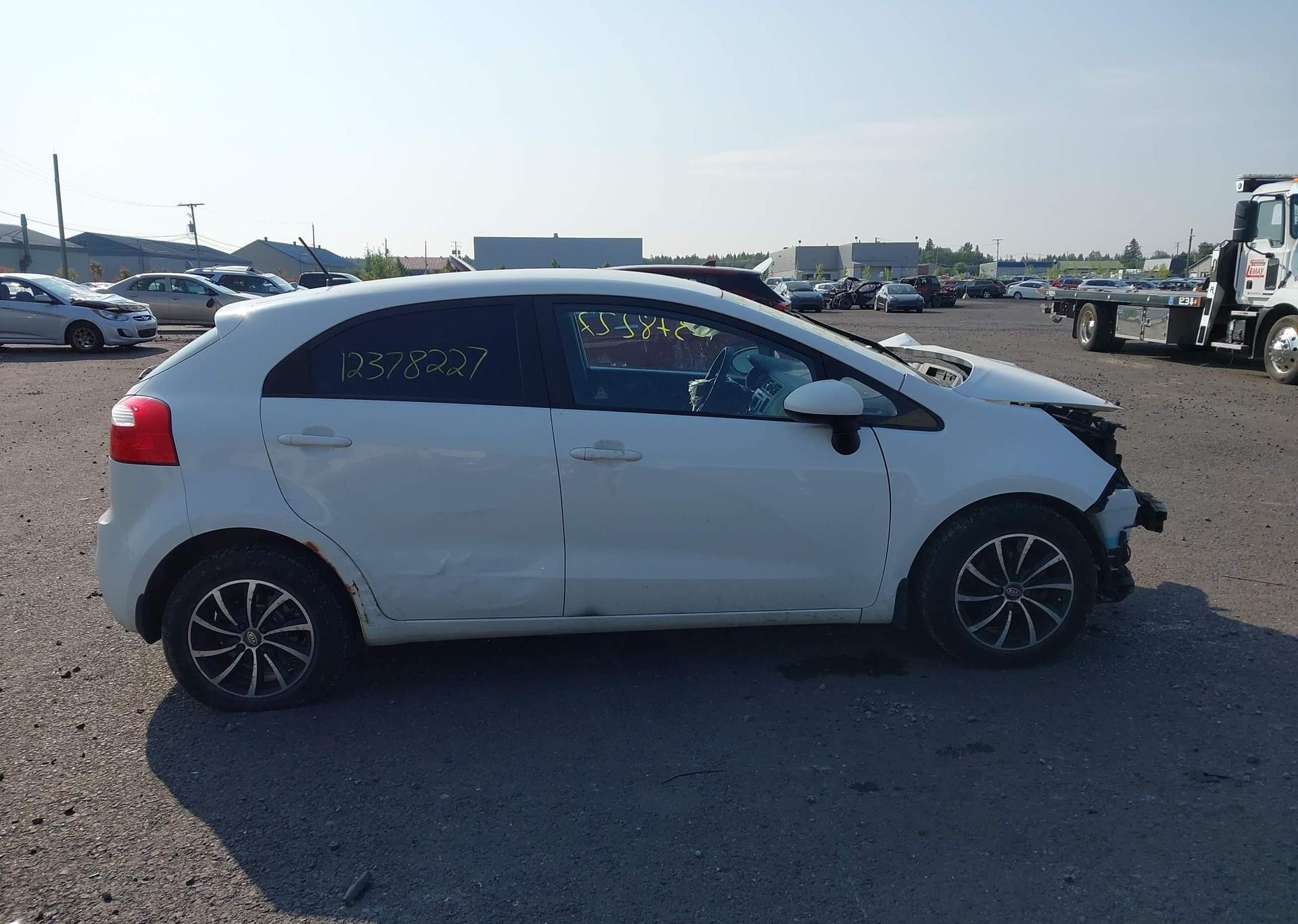 2015 KIA RIO LX