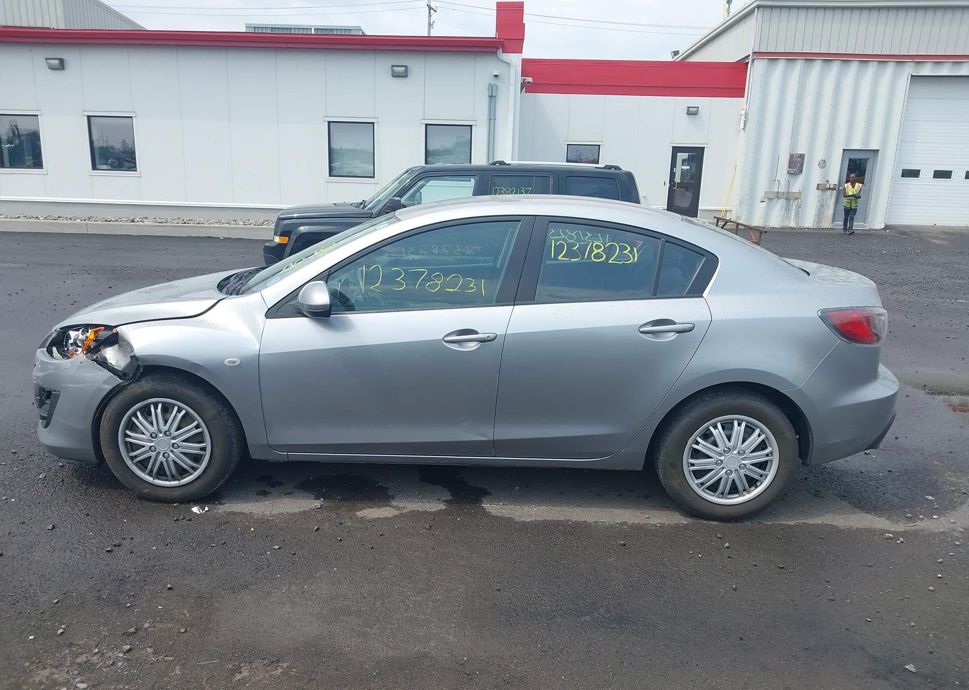2010 MAZDA 3 I